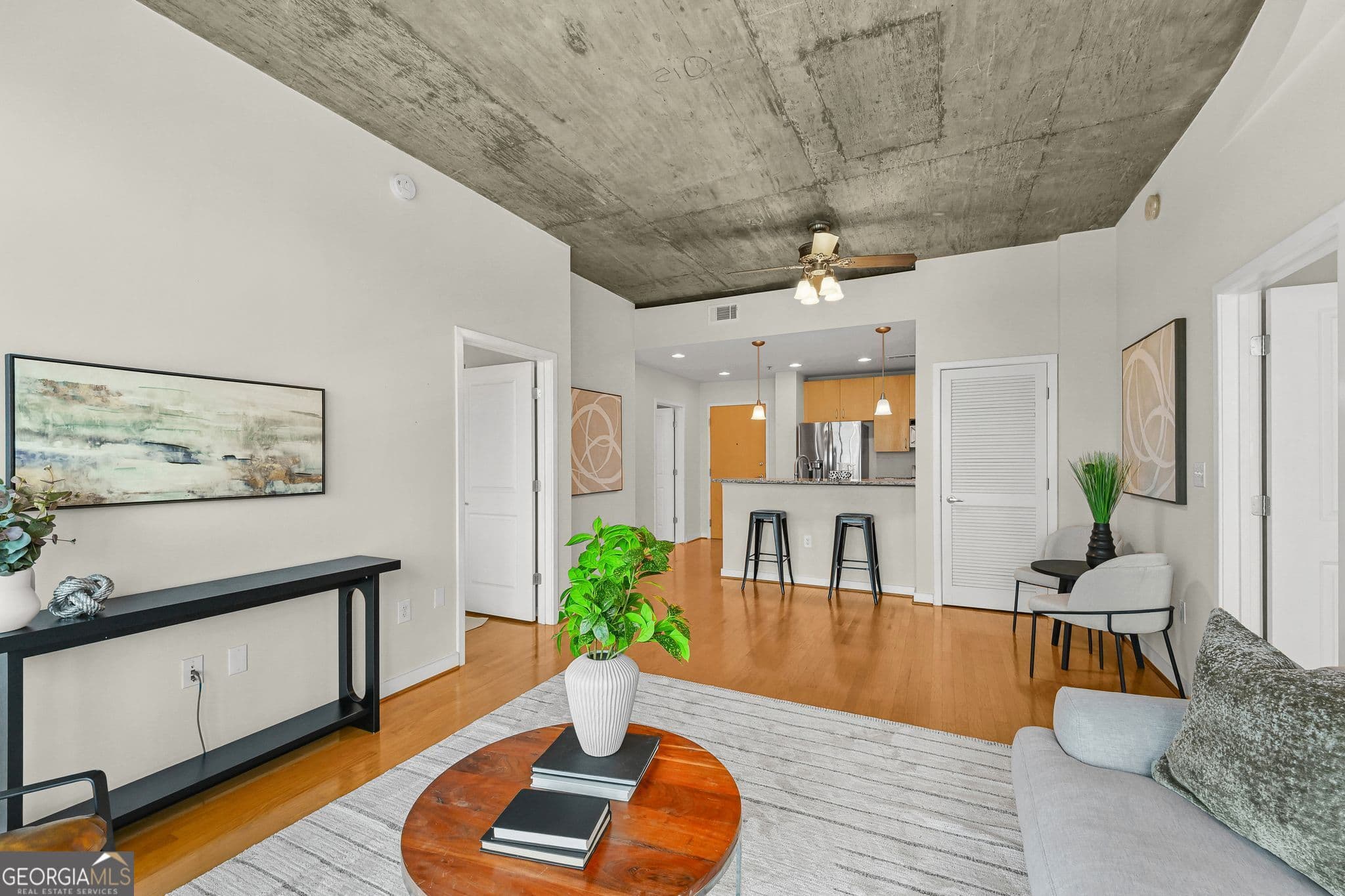 2 bedroom, 2 bathroom, 1,003 sq ft condominium for sale at 250 Pharr Road APT 1609, Atlanta, GA 30305 — photo 8