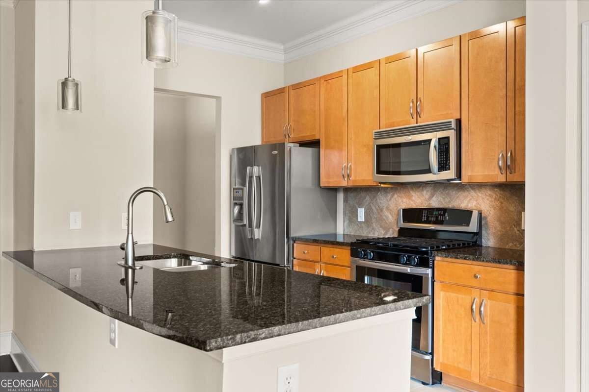 2 bedroom, 2 bathroom condominium for sale at 3621 Vinings Slope 3407, Atlanta, GA 30339 — photo 5