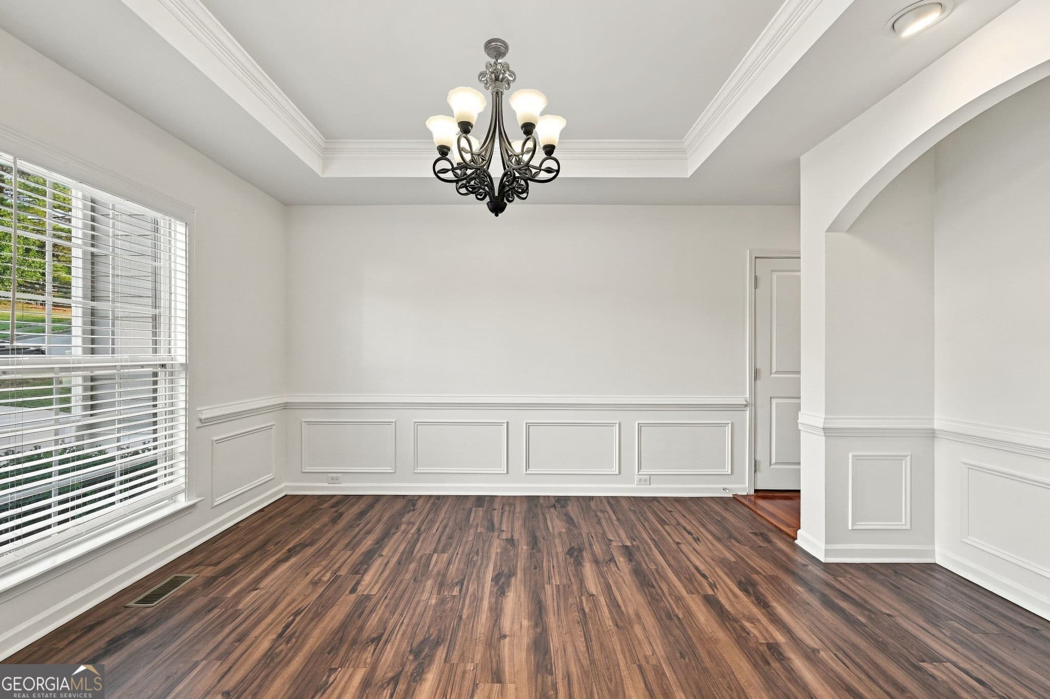 4 bedroom, 2.5 bathroom, 2,933 sq ft single family residence for sale at 536 Blue Mountain, Canton, GA 30114 — photo 8