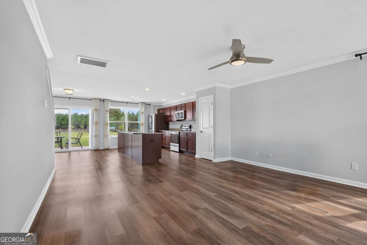 5 bedroom, 3 bathroom, 2,360 sq ft single family residence for sale at 455 Tondee Way, Midway, GA 31320 — photo 9