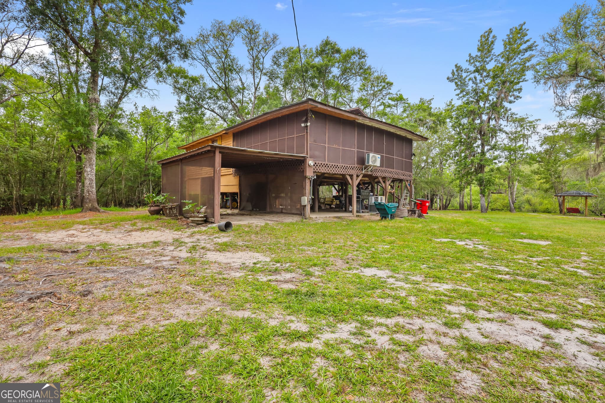 2 bedroom, 2 bathroom, 844 sq ft cabin,single family residence under contract at 10 Cabin Road, Nahunta, GA 31553 — photo 2