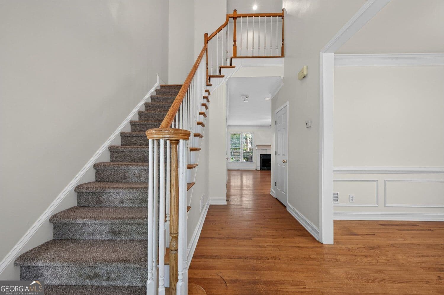 5 bedroom, 4.5 bathroom, 4,747 sq ft single family residence for sale at 6415 Wenham Court, Cumming, GA 30040 — photo 2