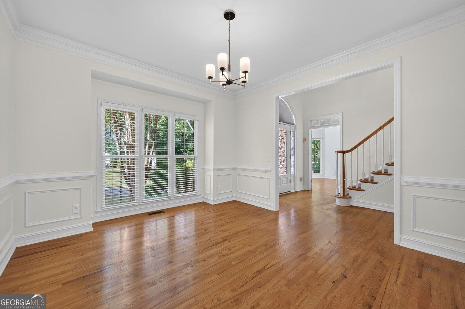 5 bedroom, 4.5 bathroom, 4,747 sq ft single family residence for sale at 6415 Wenham Court, Cumming, GA 30040 — photo 9