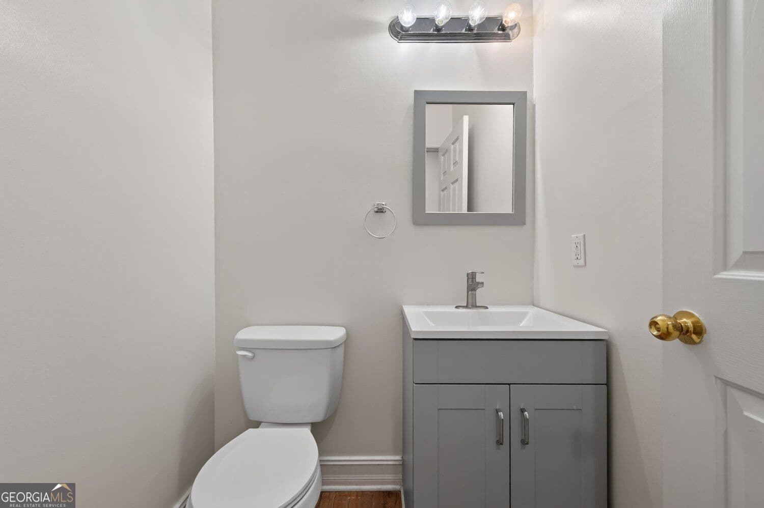 5 bedroom, 4.5 bathroom, 4,747 sq ft single family residence for sale at 6415 Wenham Court, Cumming, GA 30040 — photo 10