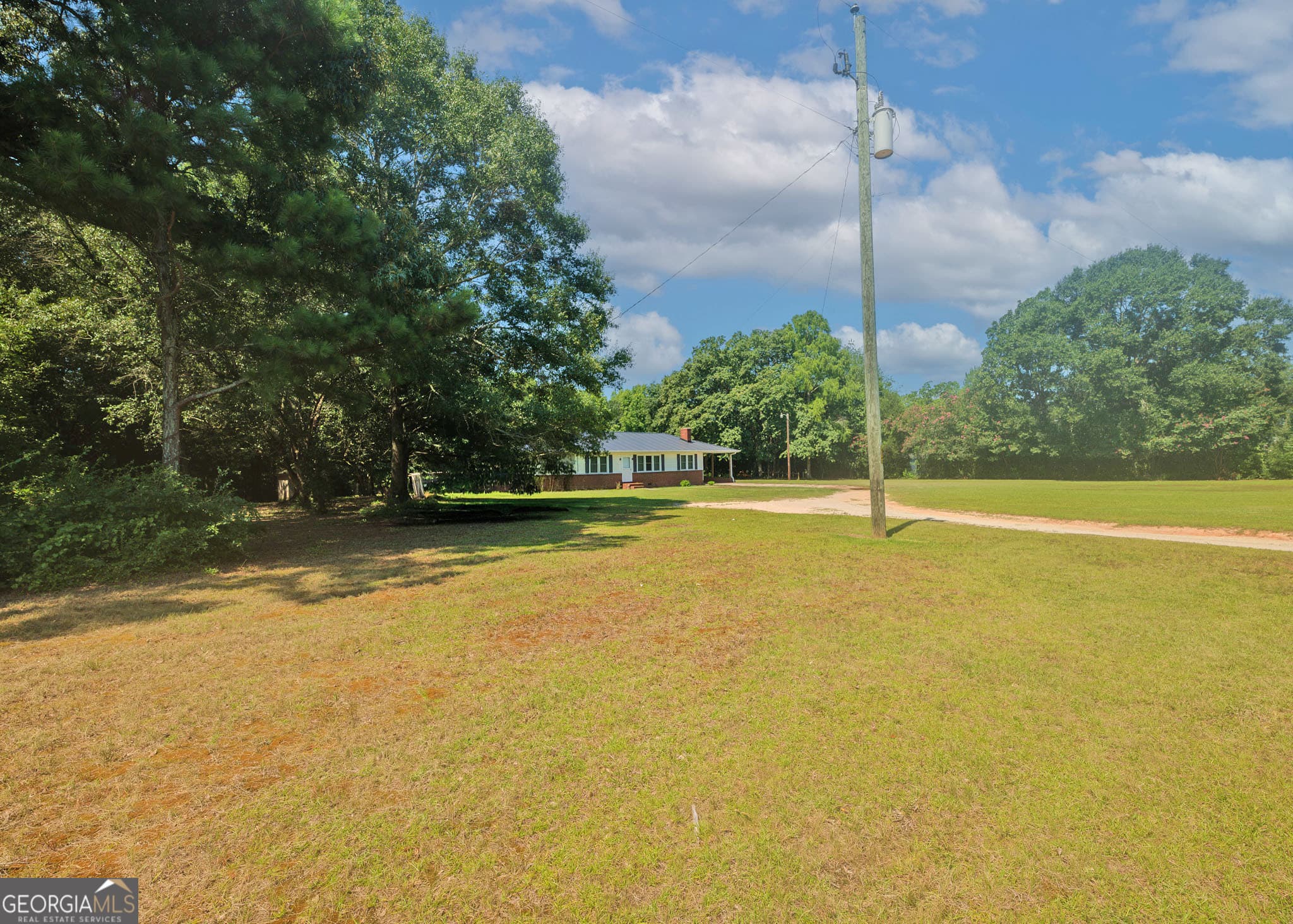 4 bedroom, 2 bathroom, 2,457 sq ft single family residence for sale at 1803 Bowman Highway, Dewy Rose, GA 30634 — photo 6