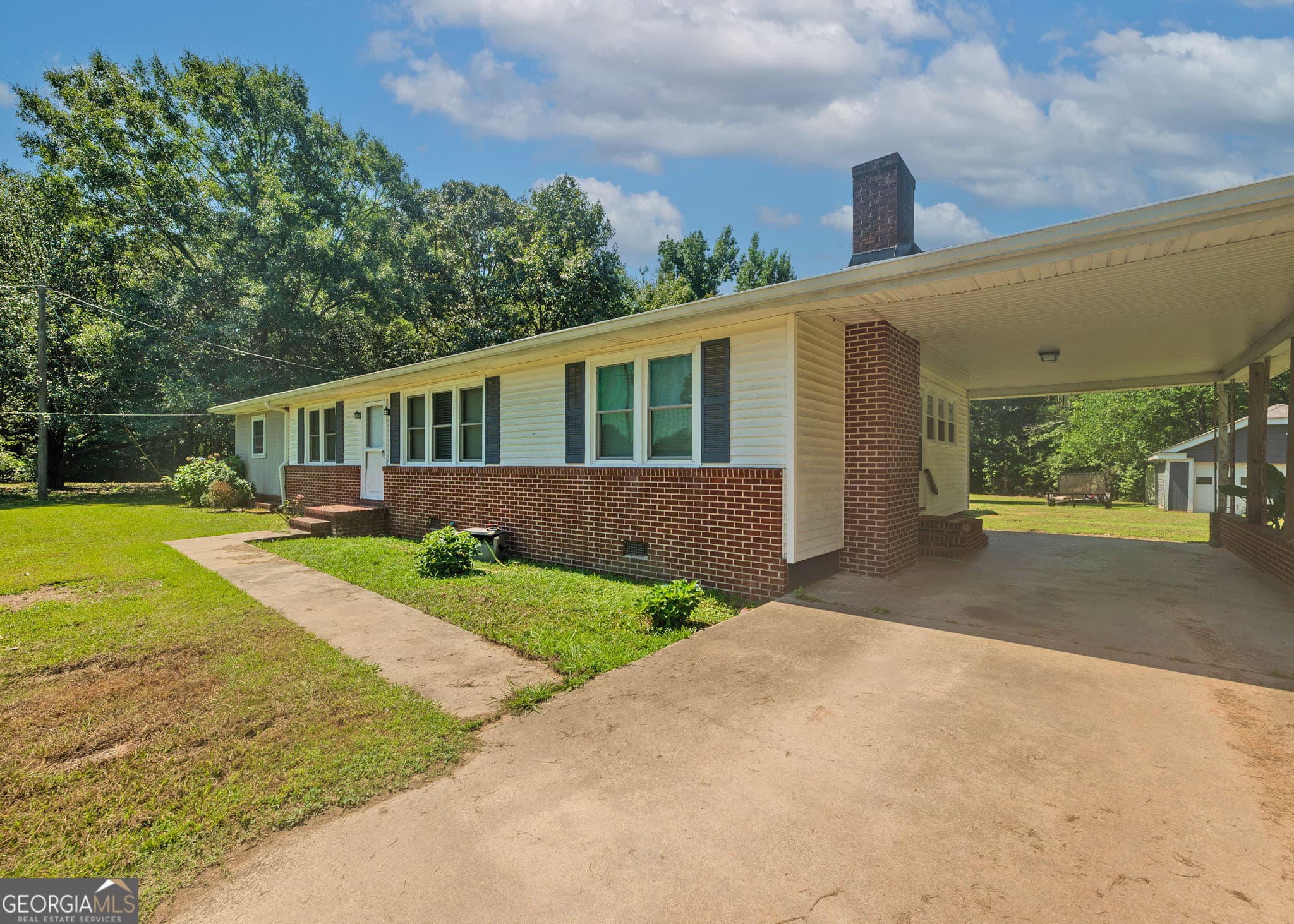 4 bedroom, 2 bathroom, 2,457 sq ft single family residence for sale at 1803 Bowman Highway, Dewy Rose, GA 30634 — photo 7