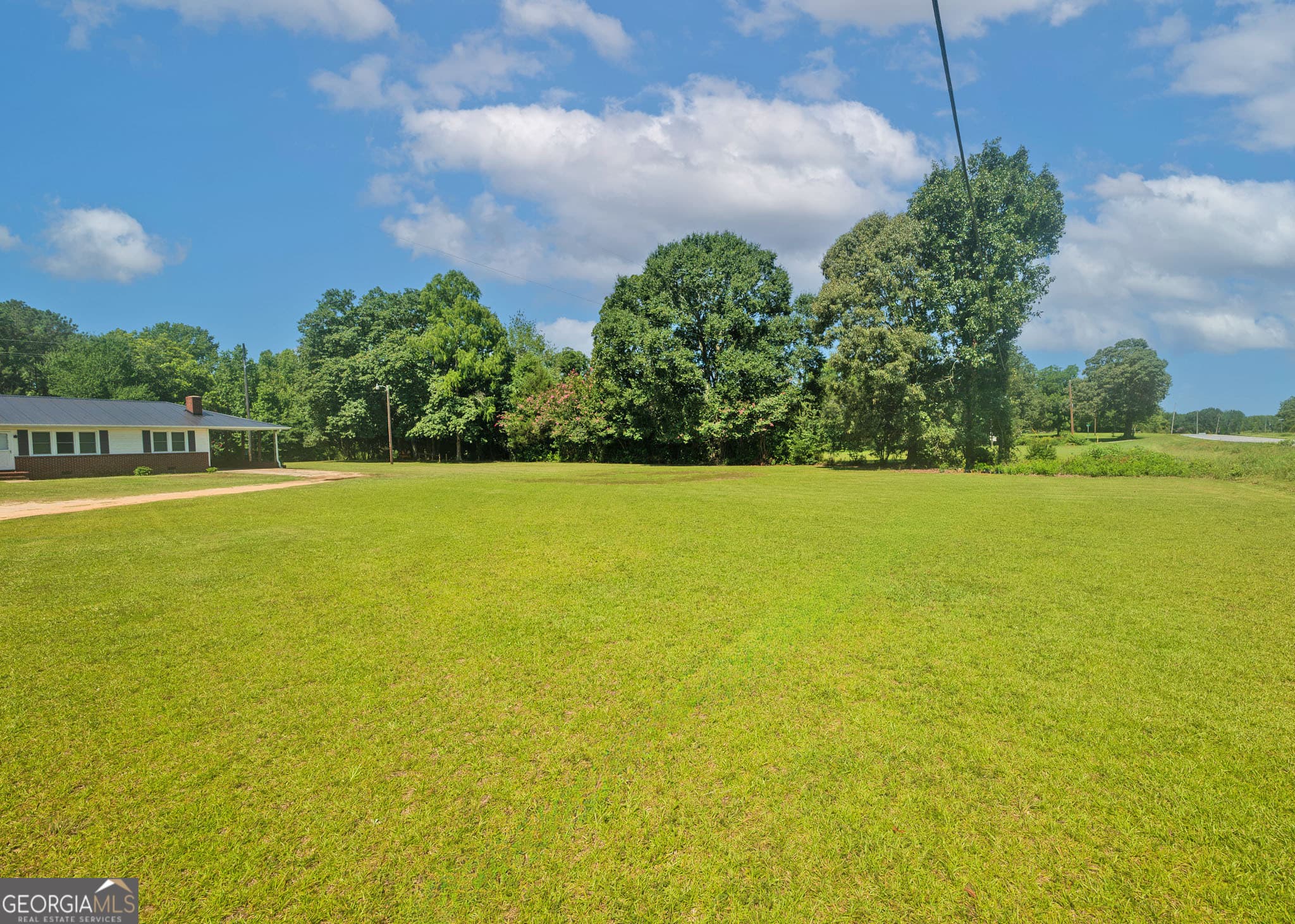 4 bedroom, 2 bathroom, 2,457 sq ft single family residence for sale at 1803 Bowman Highway, Dewy Rose, GA 30634 — photo 4