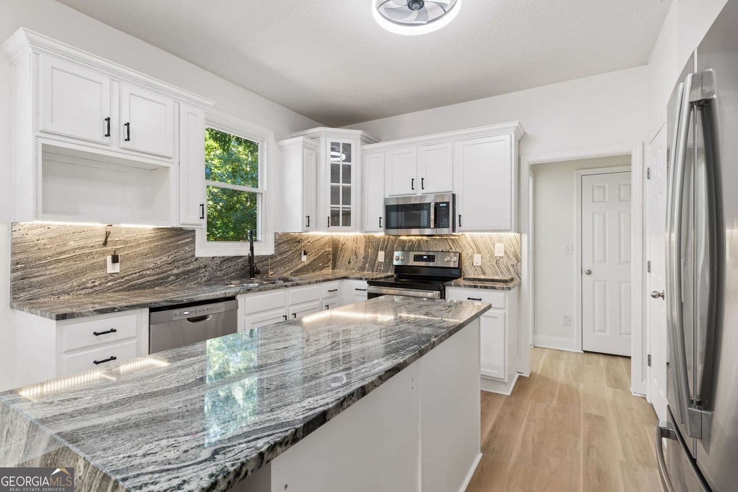 4 bedroom, 2.5 bathroom, 3,767 sq ft single family residence for sale at 61 Stone Crest Court, Rockmart, GA 30153 — photo 9