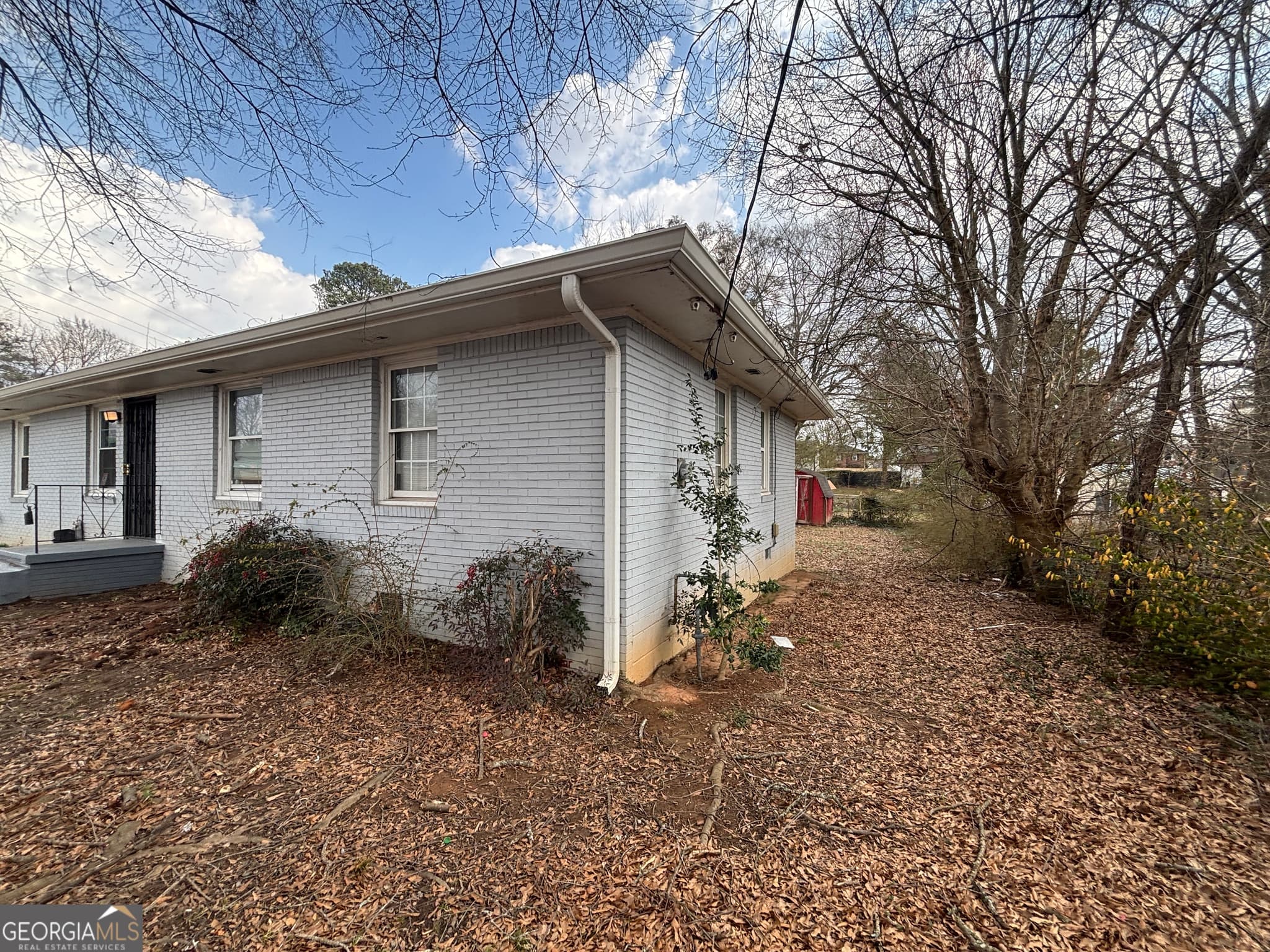 4 bedroom, 2 bathroom, 1,225 sq ft single family residence for sale at 1899 Austell Road, Marietta, GA 30008 — photo 3