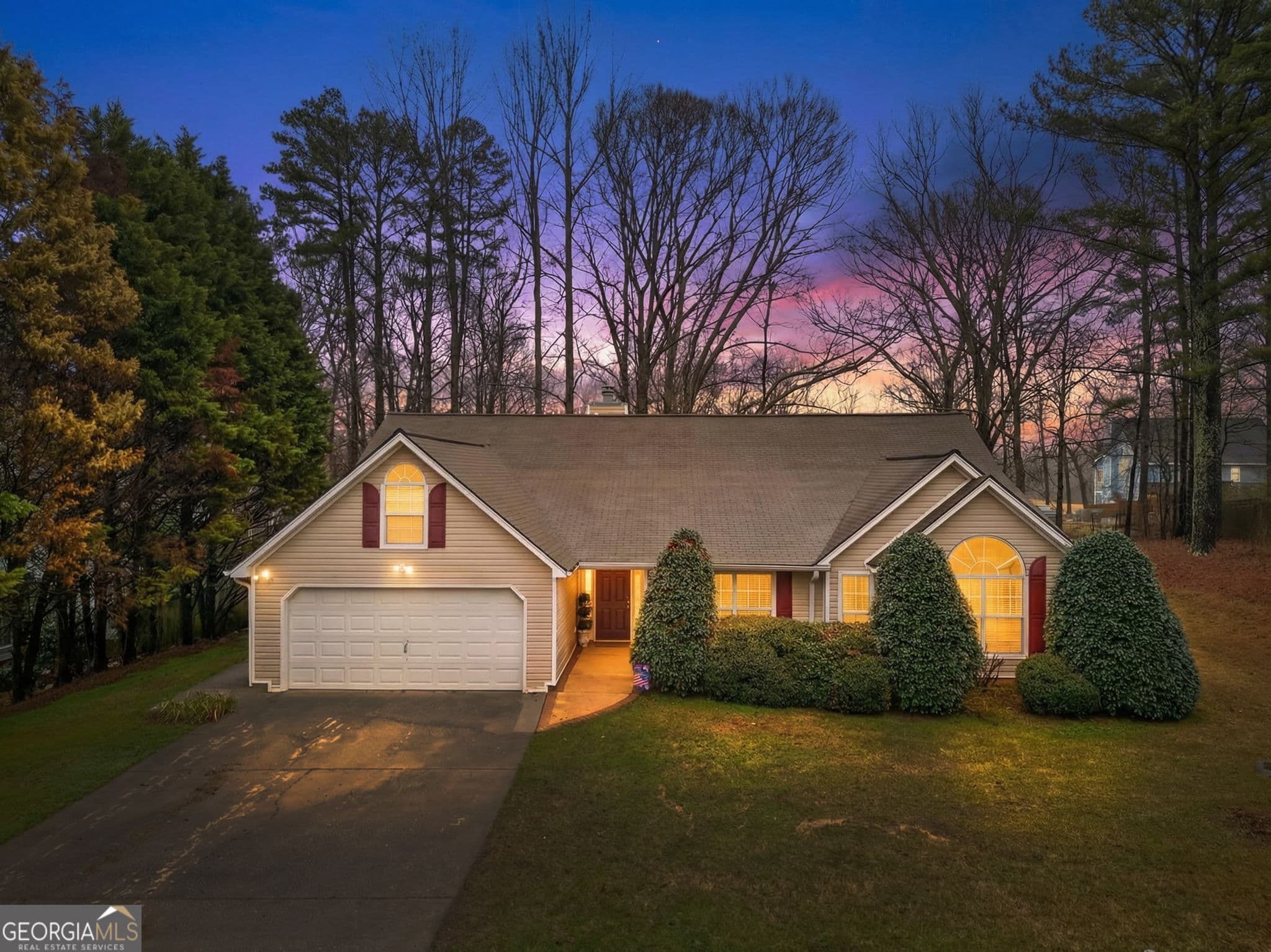 3 bedroom, 2 bathroom, 2,462 sq ft single family residence for sale at 70 Charity Drive, Douglasville, GA 30134 — photo 4