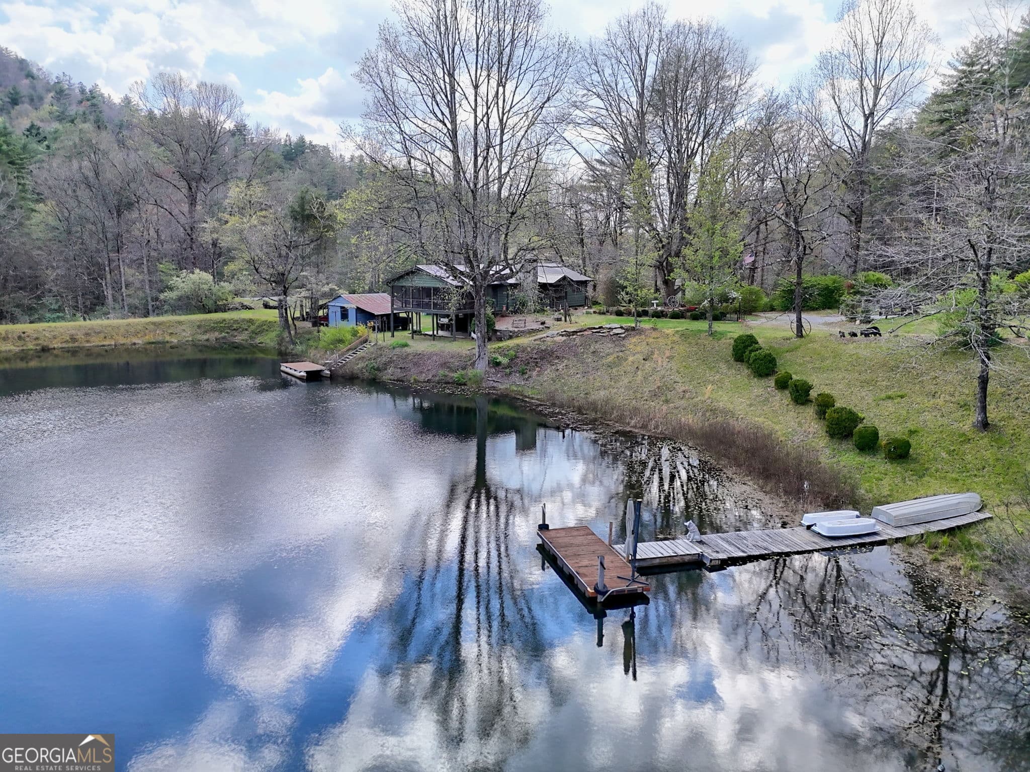 3 bedroom, 2 bathroom, 1,594 sq ft cabin,single family residence for sale at 11868 Warwoman Road, Clayton, GA 30525 — photo 9
