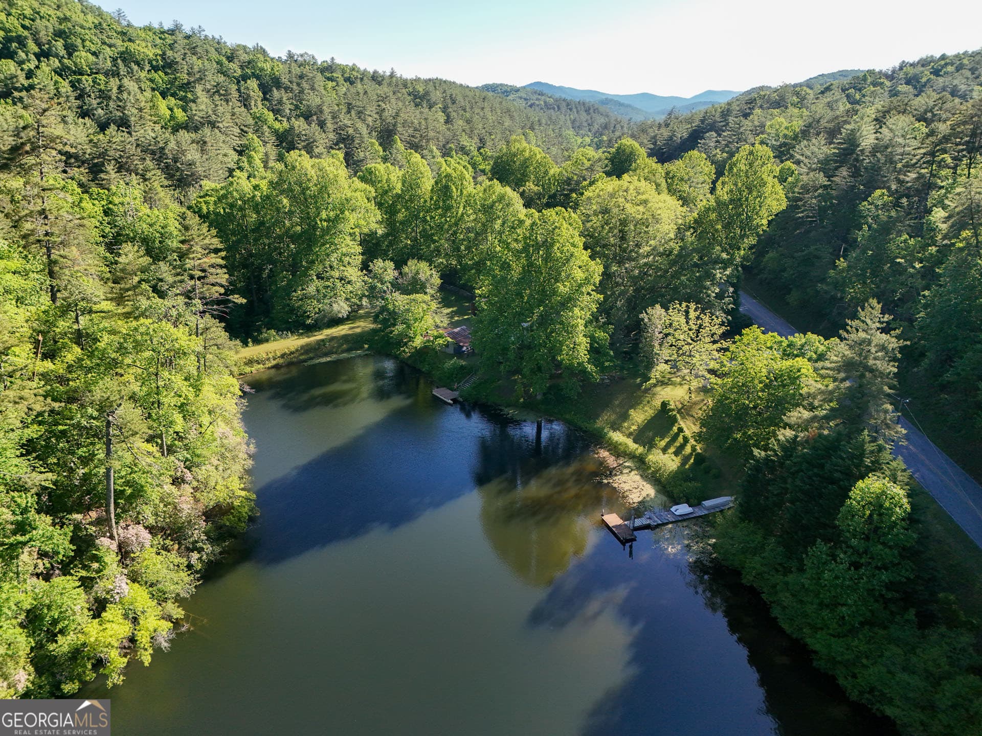 3 bedroom, 2 bathroom, 1,594 sq ft cabin,single family residence for sale at 11868 Warwoman Road, Clayton, GA 30525 — photo 4
