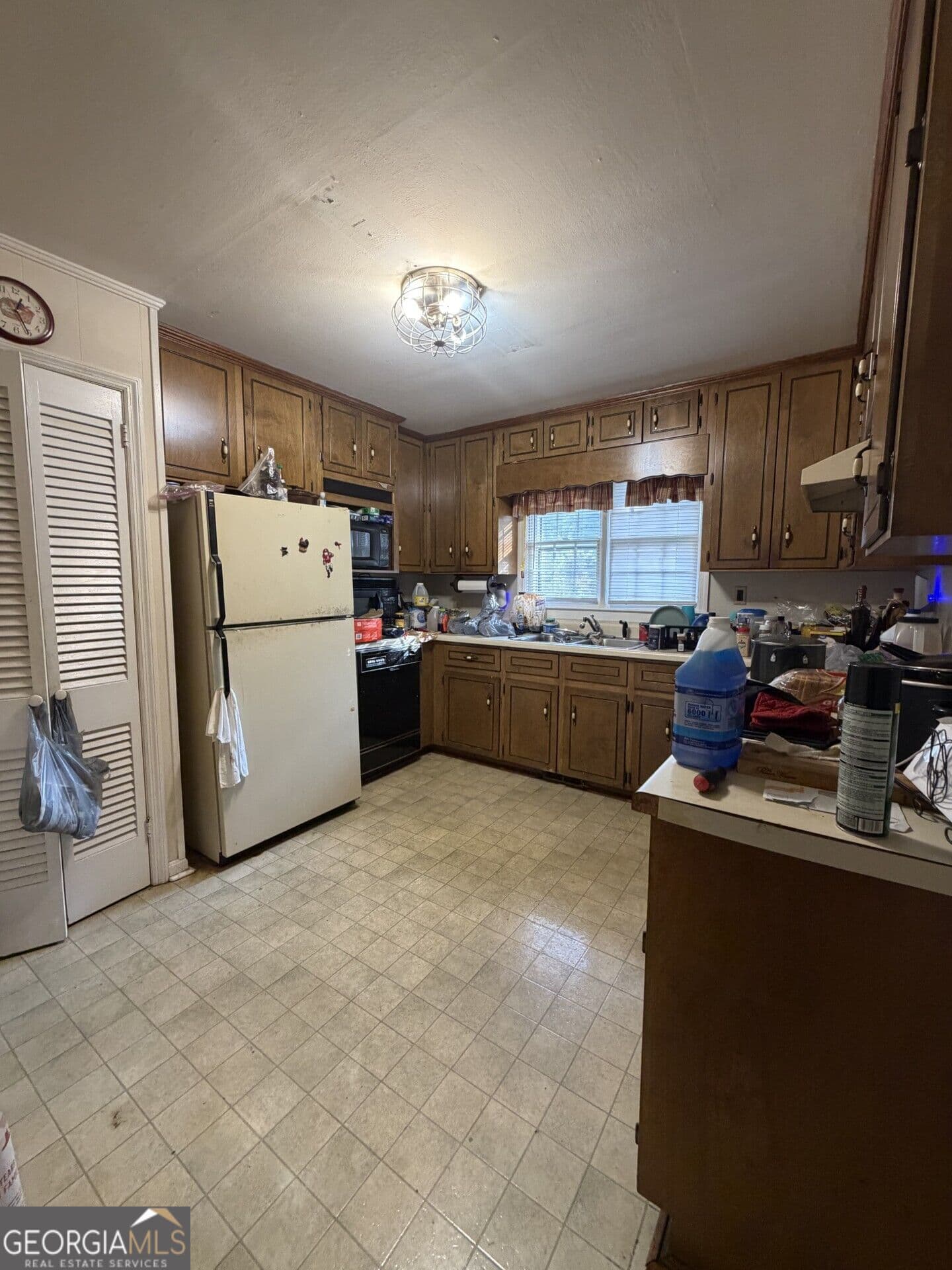 2 bedroom, 1 bathroom, 1,266 sq ft single family residence for sale at 401 Sparta Highway, Milledgeville, GA 31061 — photo 2