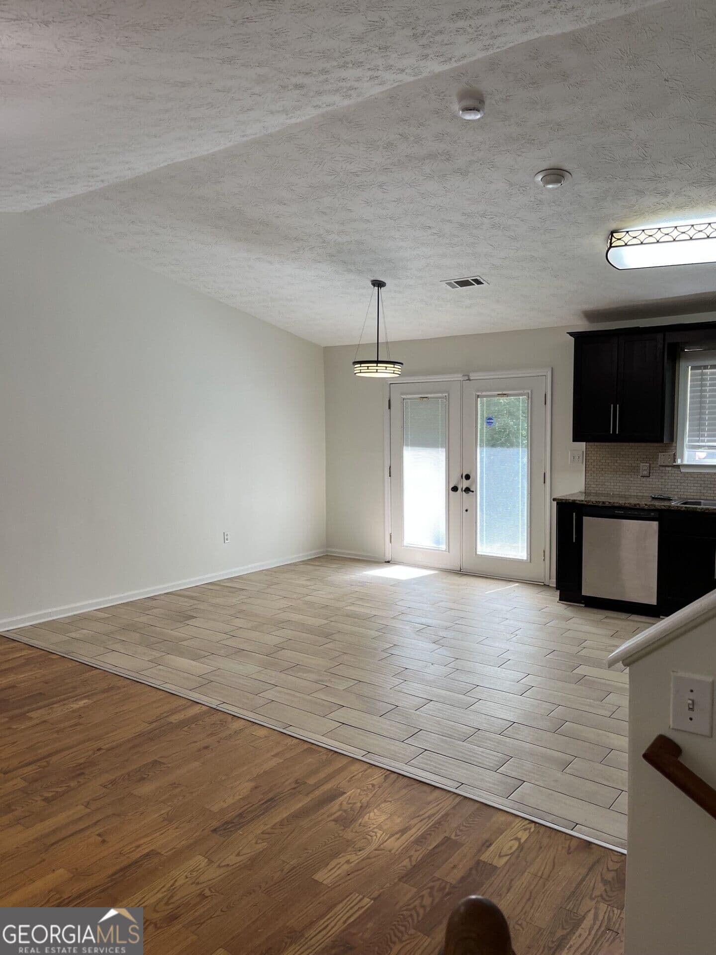 3 bedroom, 3 bathroom, 2,020 sq ft single family residence for sale at 360 River Chase Drive, Athens, GA 30605 — photo 7