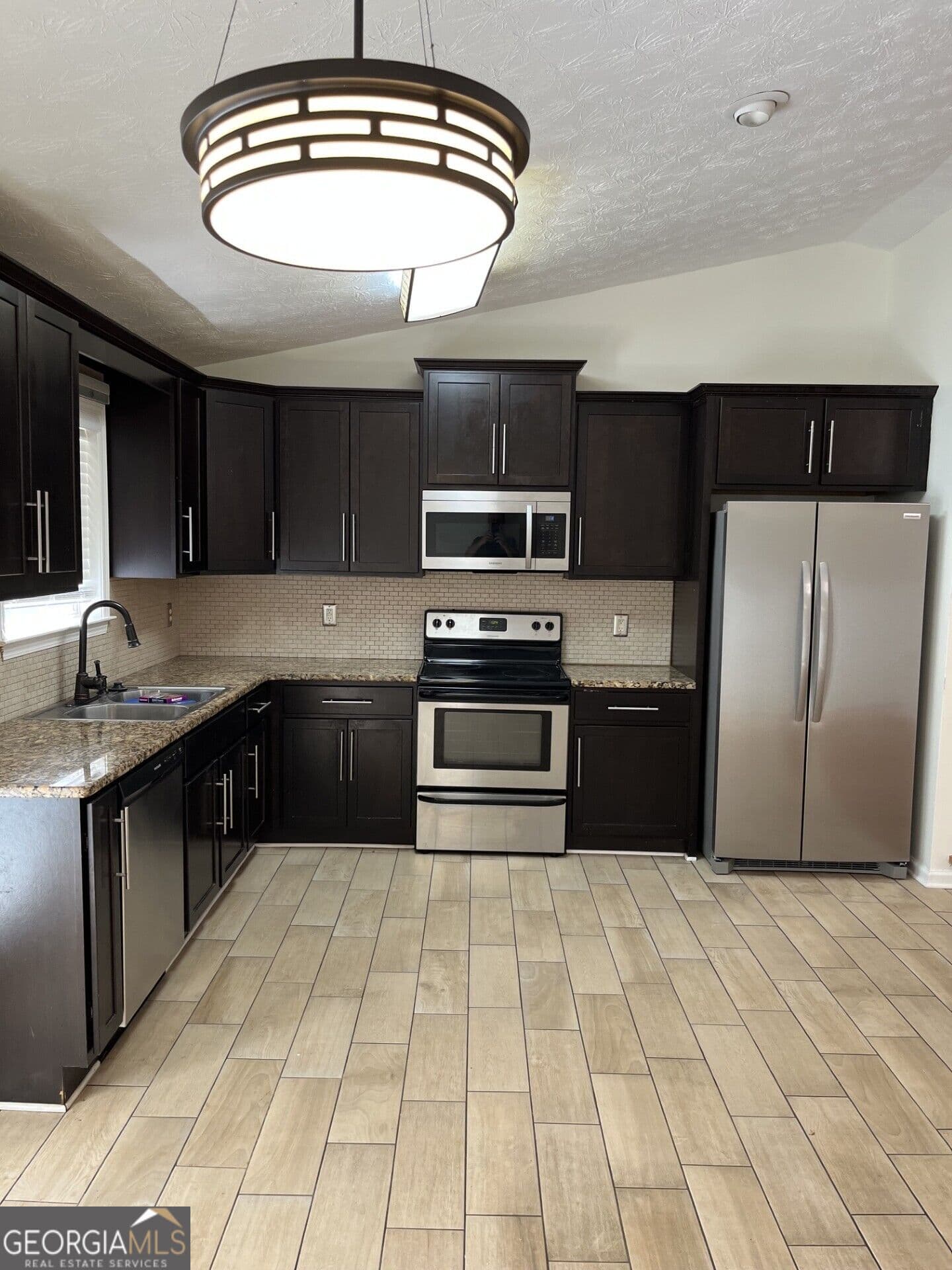 3 bedroom, 3 bathroom, 2,020 sq ft single family residence for sale at 360 River Chase Drive, Athens, GA 30605 — photo 8