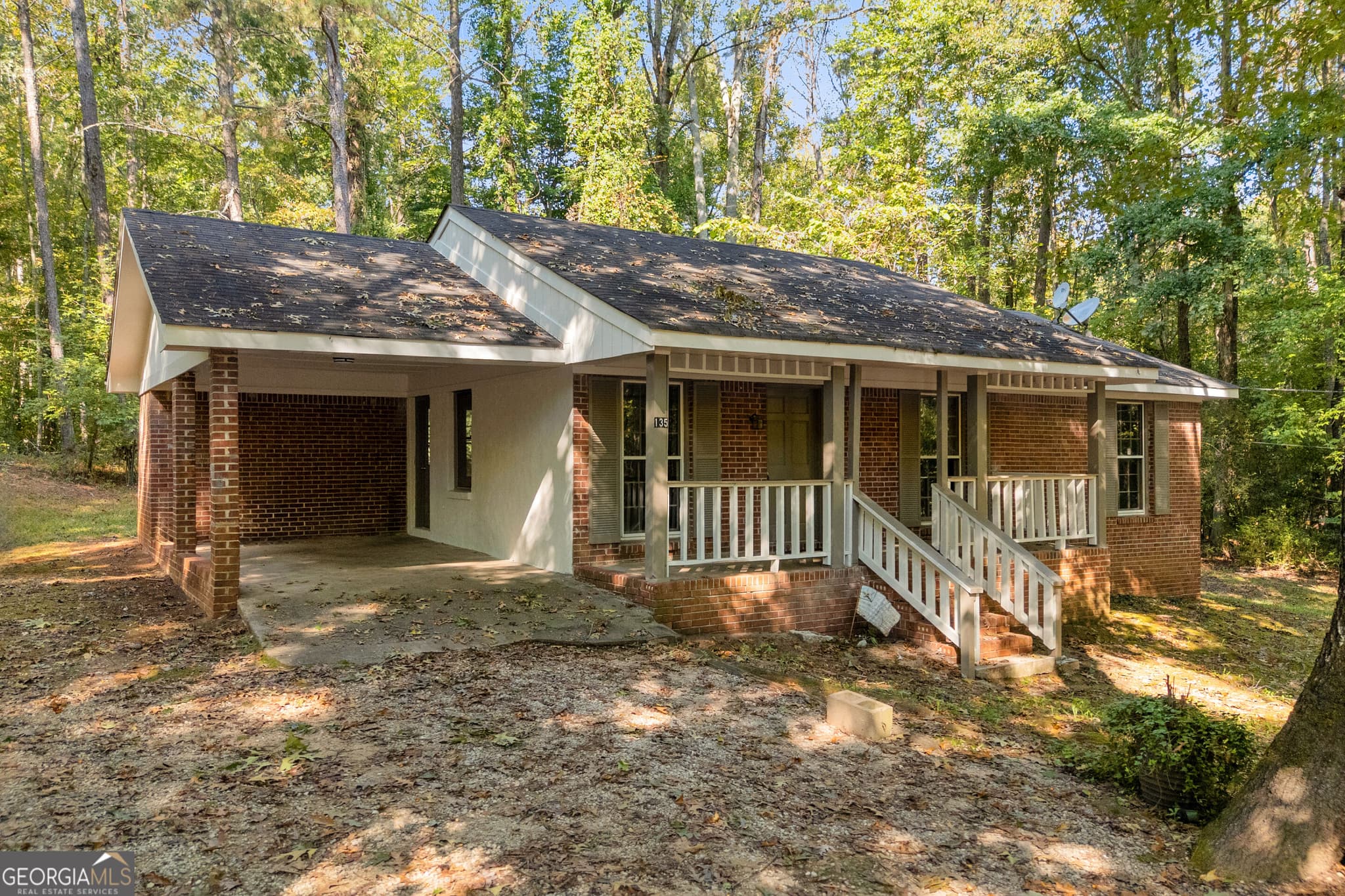 3 bedroom, 1 bathroom, 1,124 sq ft single family residence for sale at 135 Sara Drive, Covington, GA 30014 — photo 3