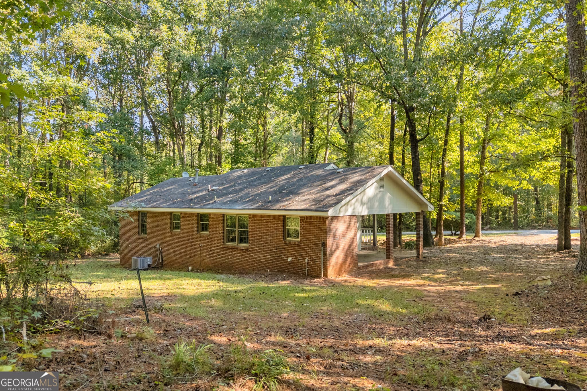 3 bedroom, 1 bathroom, 1,124 sq ft single family residence for sale at 135 Sara Drive, Covington, GA 30014 — photo 10