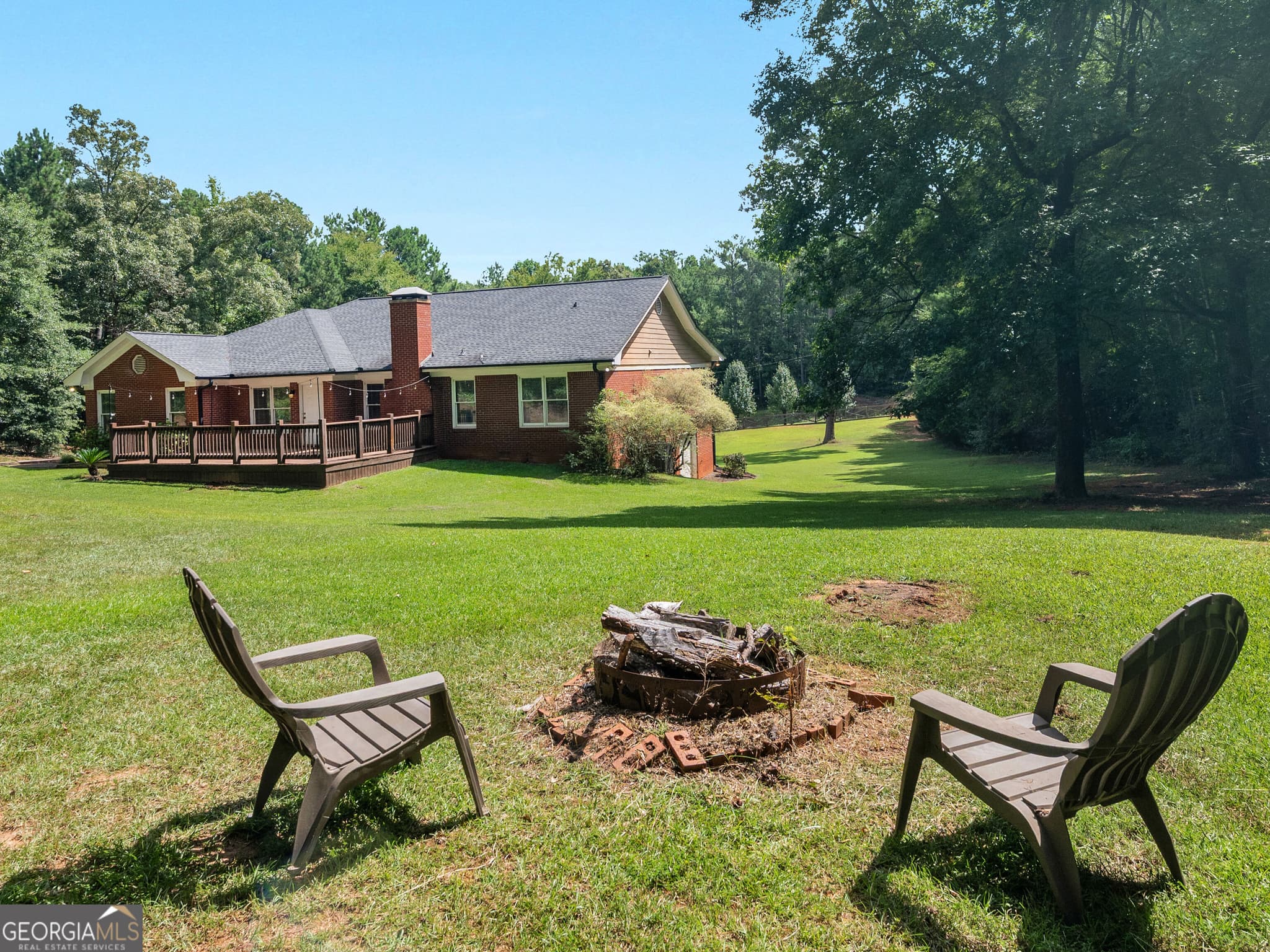 3 bedroom, 2 bathroom, 2,035 sq ft single family residence for sale at 517 Hamlin Road, Jackson, GA 30233 — photo 4