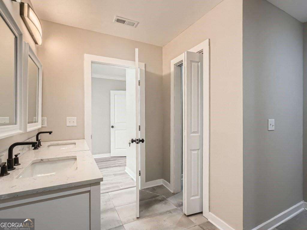 3 bedroom, 2 bathroom, 1,140 sq ft single family residence for sale at 1385 Campbellton Road, Atlanta, GA 30310 — photo 8