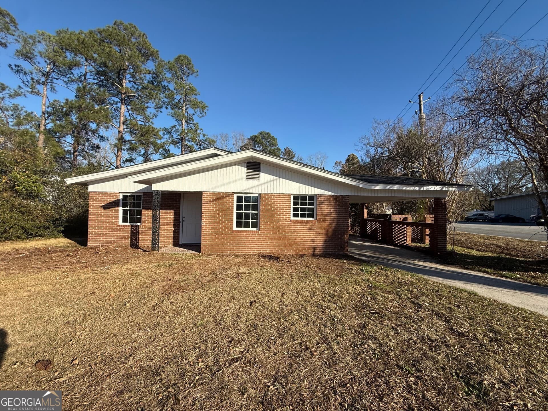 4 bedroom, 2 bathroom, 1,768 sq ft single family residence for sale at 3 Henry Street, Statesboro, GA 30458 — photo 1 of 8