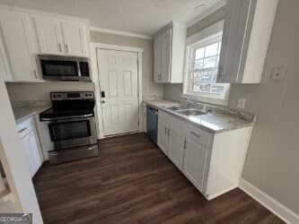 4 bedroom, 2 bathroom, 1,768 sq ft single family residence for sale at 3 Henry Street, Statesboro, GA 30458 — photo 5