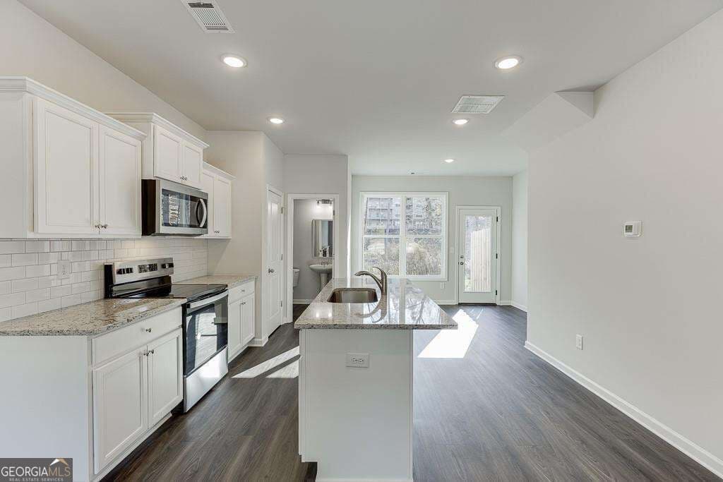2 bedroom, 2.5 bathroom townhouse for rent at 375 Collins Industr Way, Lawrenceville, GA 30043 for $2,250 a month — photo 9