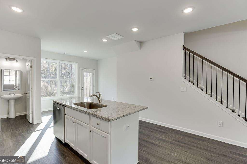 2 bedroom, 2.5 bathroom townhouse for rent at 375 Collins Industr Way, Lawrenceville, GA 30043 for $2,250 a month — photo 8