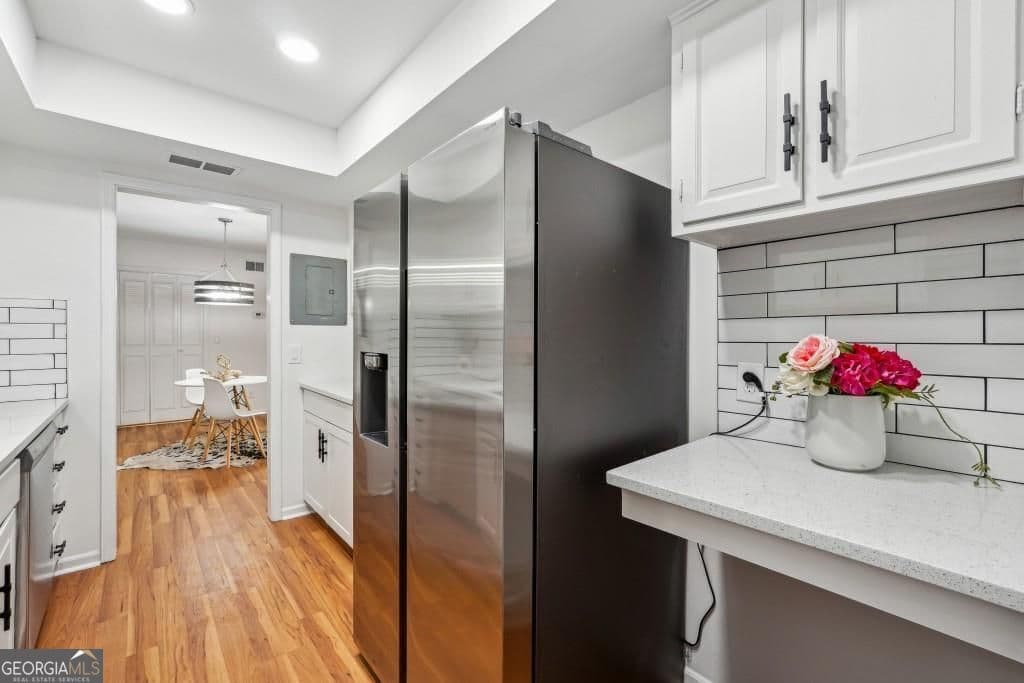 3 bedroom, 2 bathroom, 1,469 sq ft condominium for sale at 6851 Roswell Road N-20, Sandy Springs, GA 30328 — photo 10