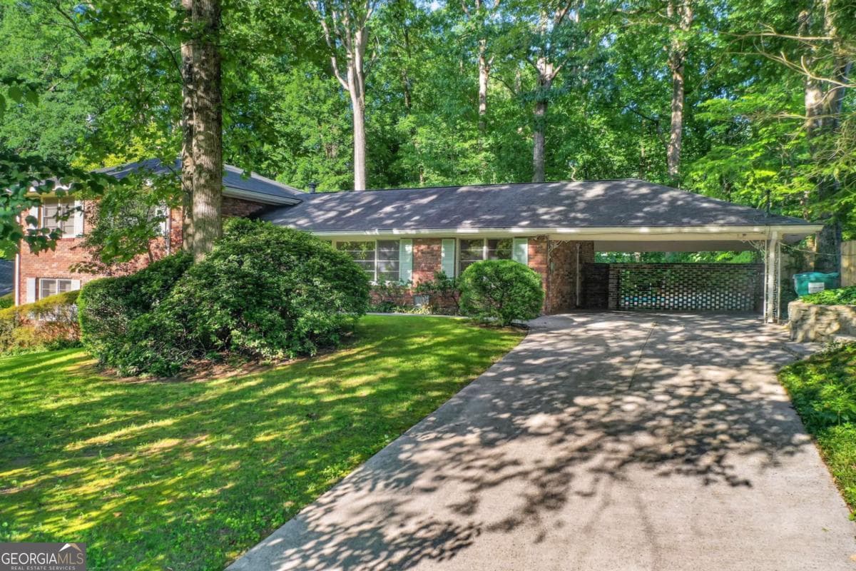5 bedroom, 3 bathroom, 1,734 sq ft single family residence sold at 6885 Heathfield Drive, Atlanta, GA 30328