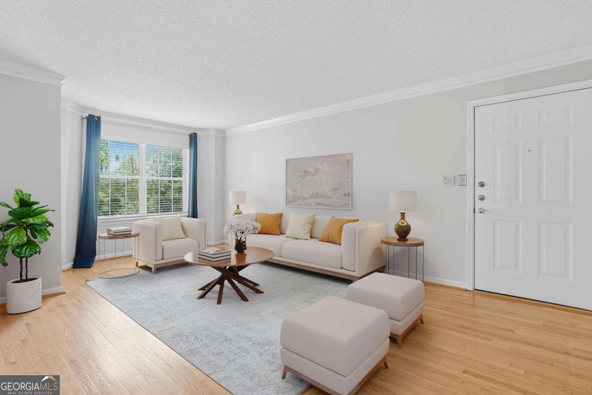 1 bedroom, 1 bathroom, 690 sq ft condominium sold at 2031 Chastain Park Court, Atlanta, GA 30342