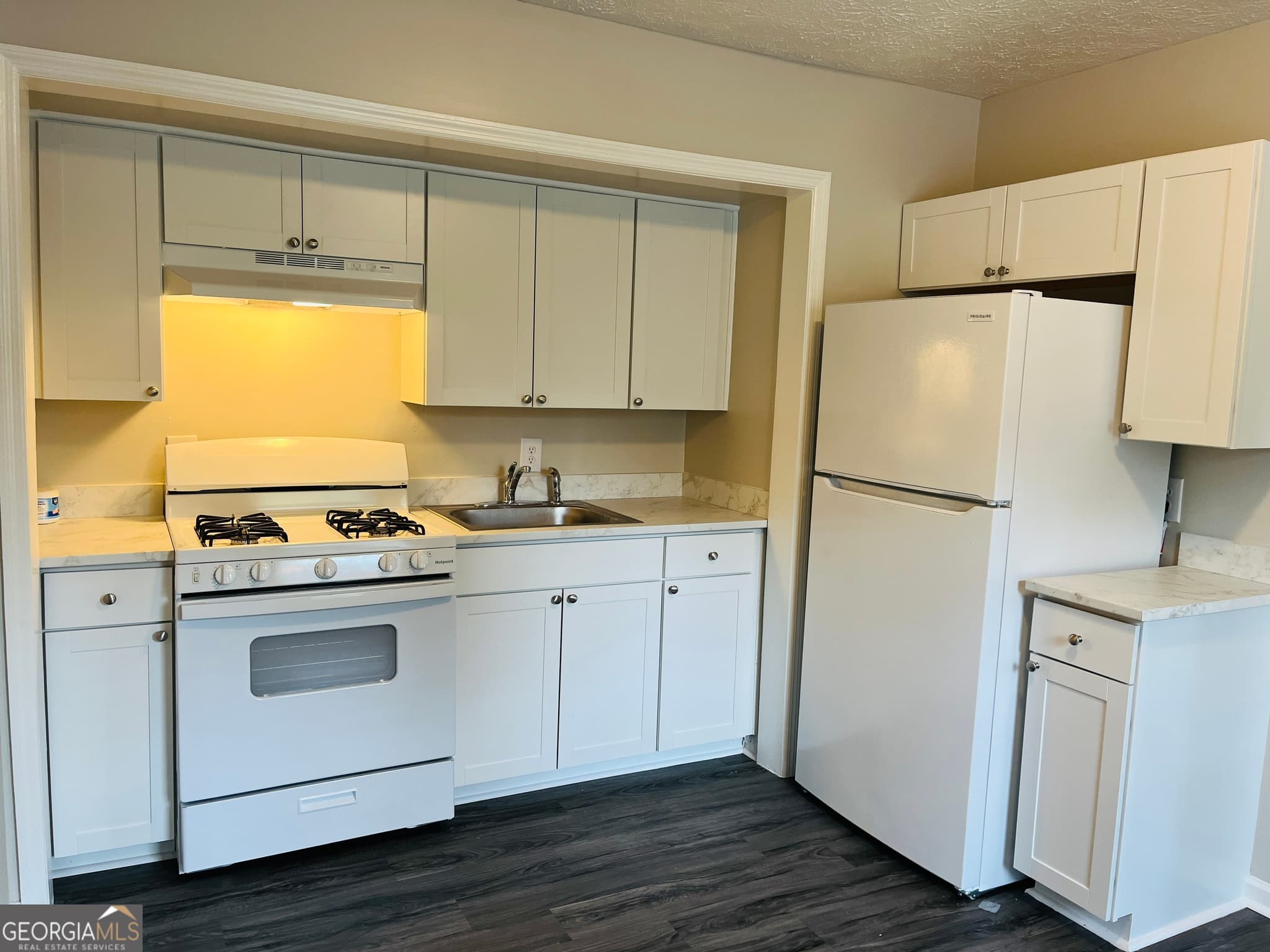 1 bedroom, 1 bathroom, 600 sq ft duplex for rent at 47 Robinson Street 42B, Newnan, GA 30263 for $950 a month — photo 7