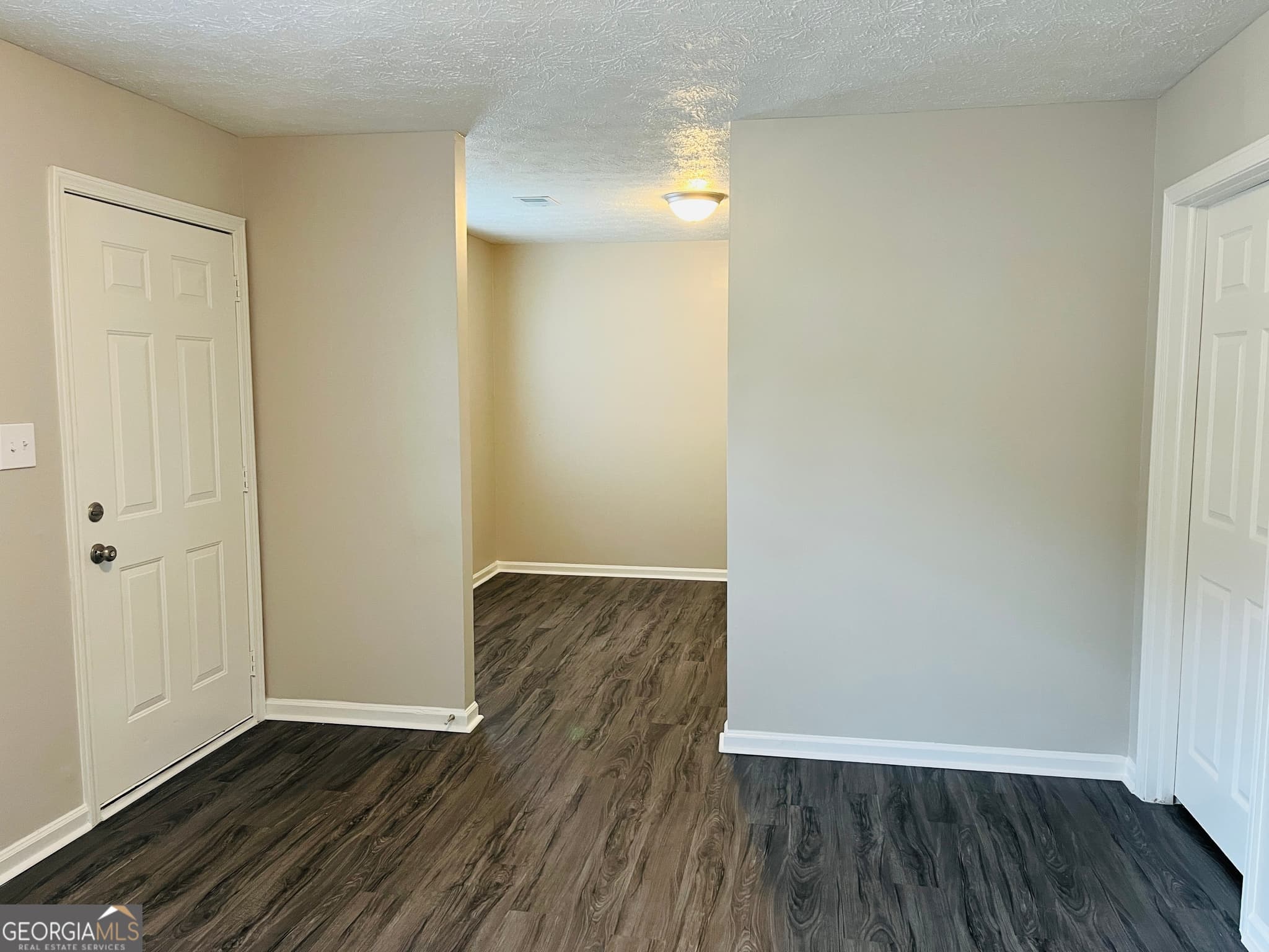 1 bedroom, 1 bathroom, 600 sq ft duplex for rent at 47 Robinson Street 42B, Newnan, GA 30263 for $950 a month — photo 5