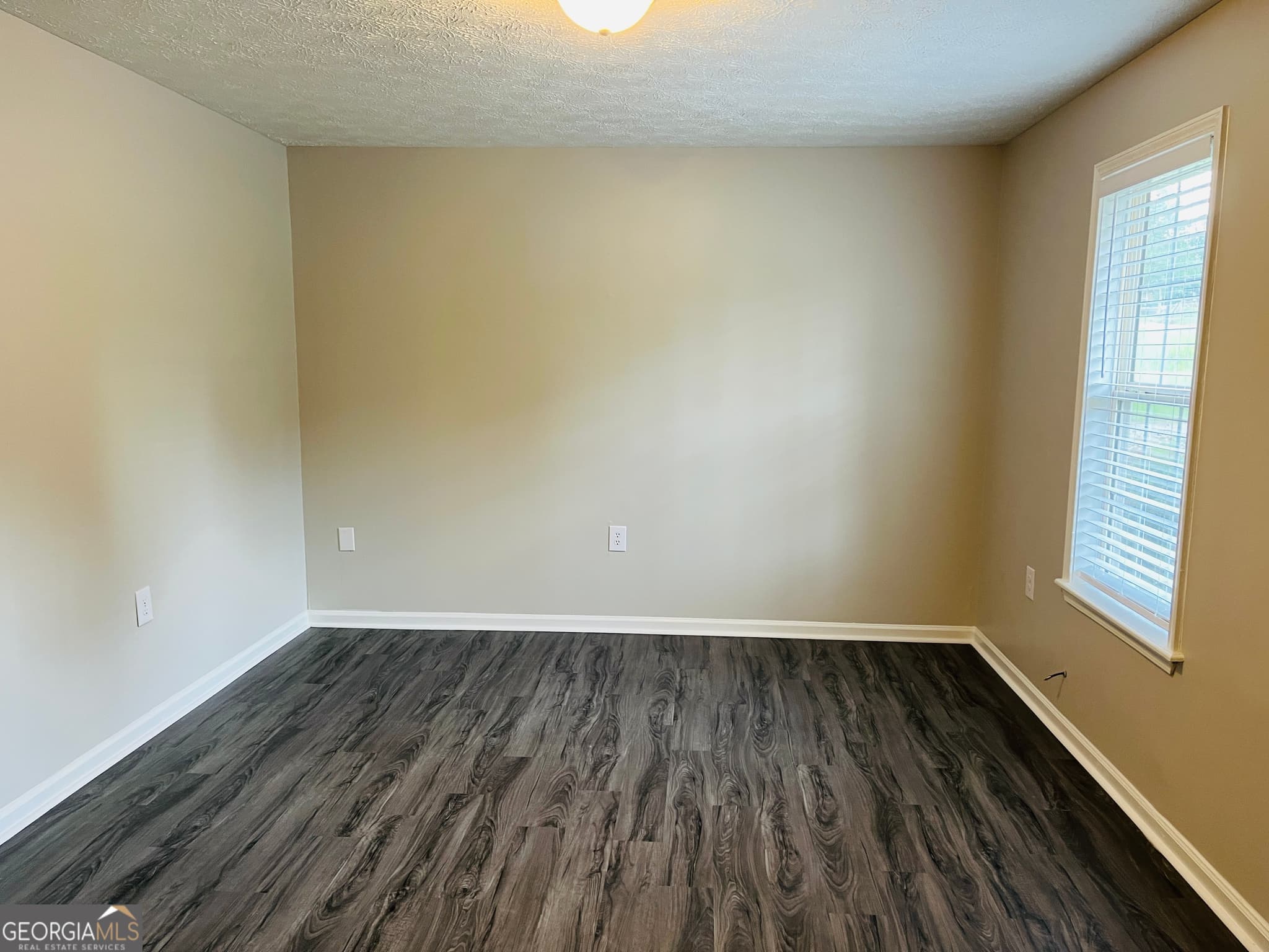 1 bedroom, 1 bathroom, 600 sq ft duplex for rent at 47 Robinson Street 42B, Newnan, GA 30263 for $950 a month — photo 4