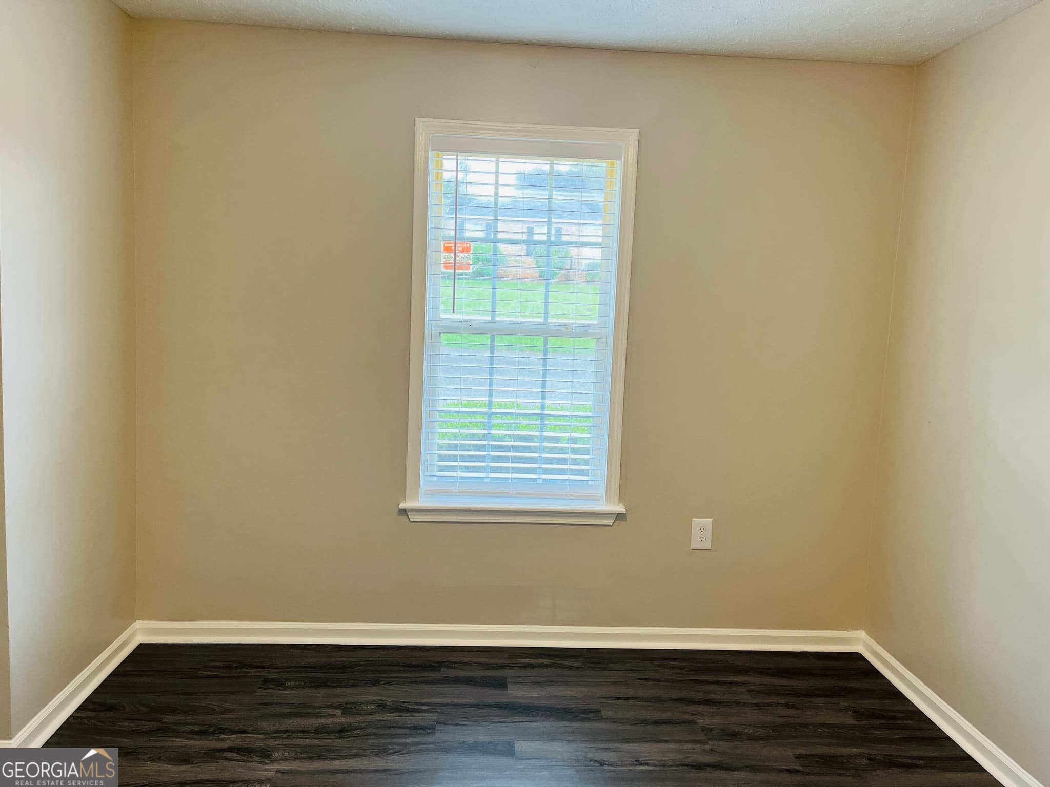 1 bedroom, 1 bathroom, 600 sq ft duplex for rent at 47 Robinson Street 42B, Newnan, GA 30263 for $950 a month — photo 8
