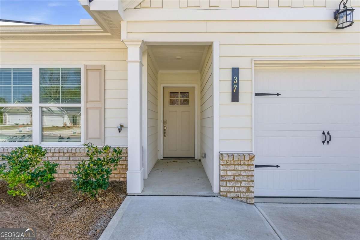 3 bedroom, 3 bathroom, 1,681 sq ft townhouse for sale at 37 Silver Leaf Lane 39, Dawsonville, GA 30534 — photo 2