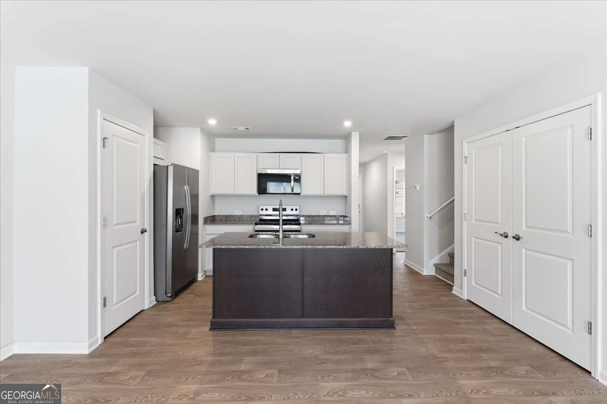 3 bedroom, 3 bathroom, 1,681 sq ft townhouse for sale at 37 Silver Leaf Lane 39, Dawsonville, GA 30534 — photo 3