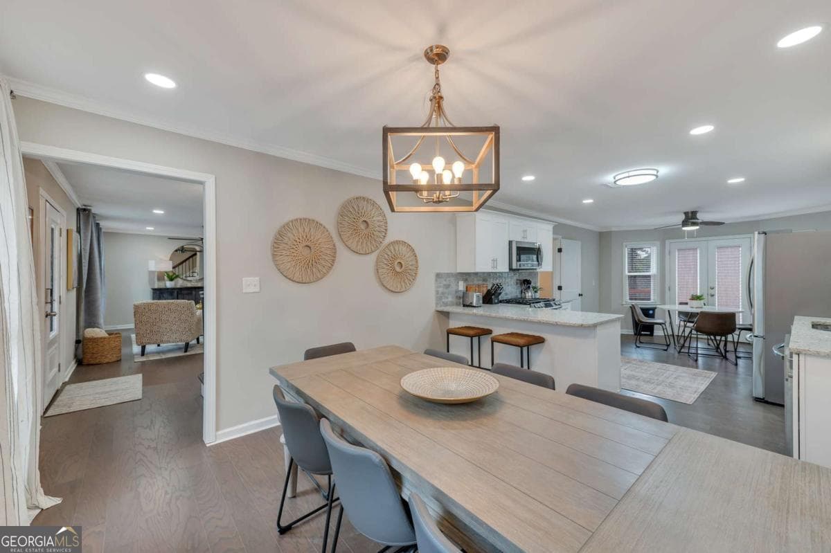 4 bedroom, 3.5 bathroom, 3,150 sq ft single family residence for rent at 6805 Wright Road, Atlanta, GA 30328 for $8,995 a month — photo 10