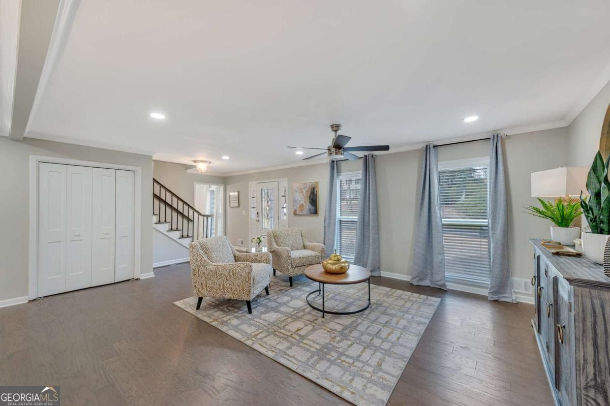 4 bedroom, 3.5 bathroom, 3,150 sq ft single family residence for rent at 6805 Wright Road, Atlanta, GA 30328 for $8,995 a month — photo 4
