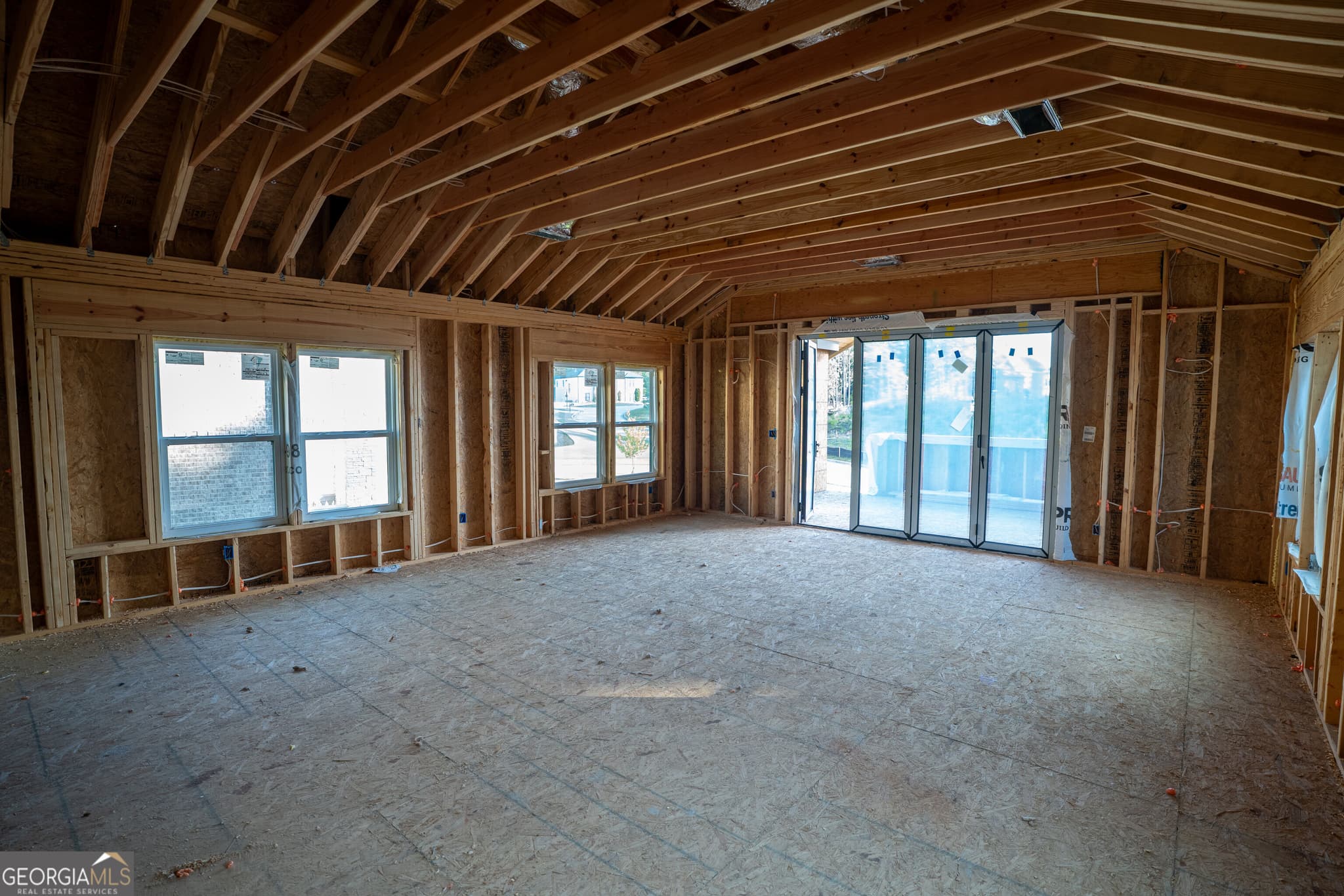 6 bedroom, 5.5 bathroom single family residence for sale at 899 Artistry Way, Fairburn, GA 30213 — photo 7