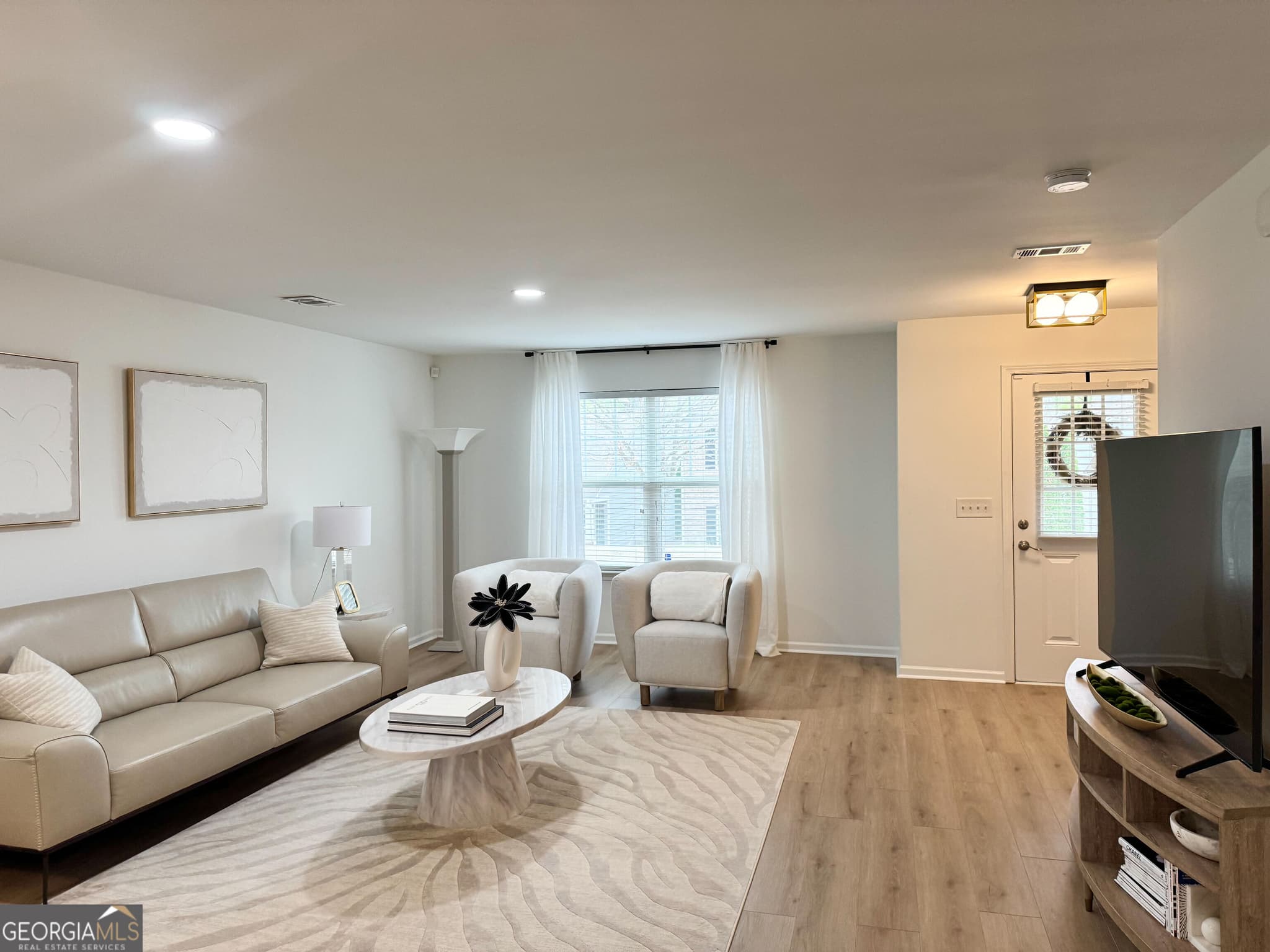 2 bedroom, 2.5 bathroom, 1,764 sq ft townhouse for sale at 527 Cypher Drive, Suwanee, GA 30024 — photo 6