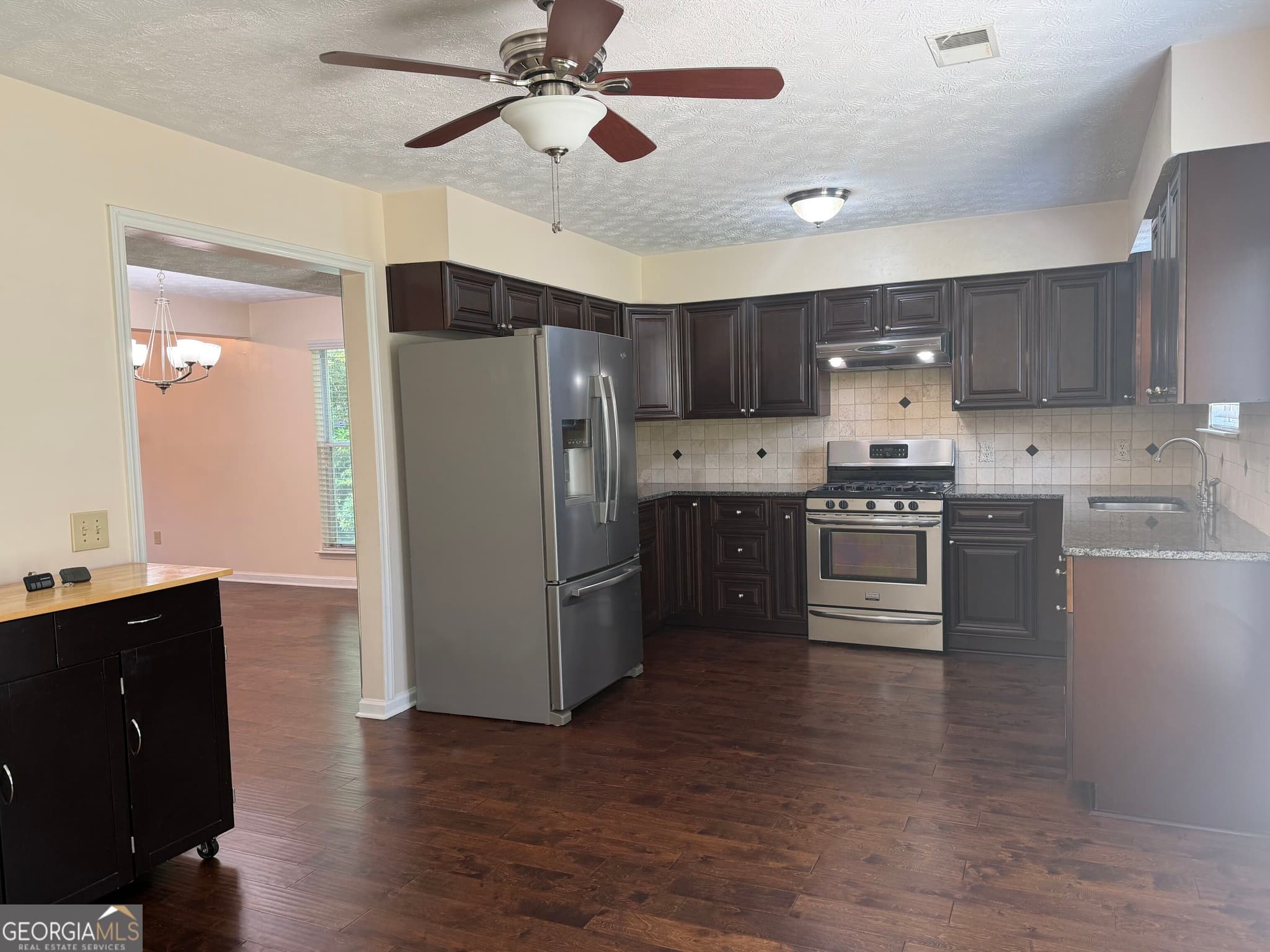 3 bedroom, 2.5 bathroom single family residence for rent at 4654 Hampton, Marietta, GA 30068 for $3,000 a month — photo 4