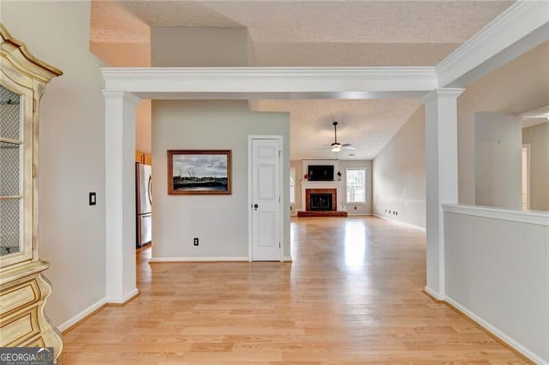 3 bedroom, 2 bathroom, 2,190 sq ft single family residence for sale at 5810 Tallantworth Crossing, Cumming, GA 30040 — photo 10