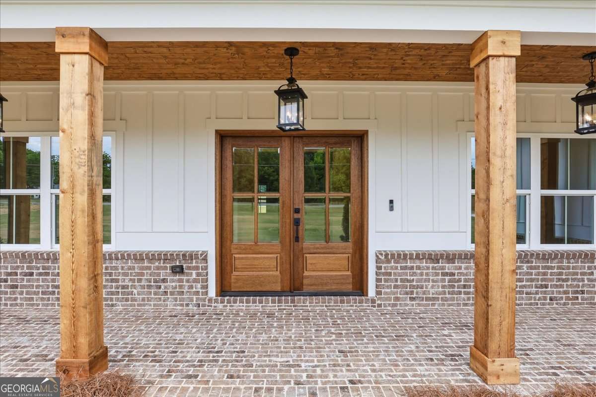 5 bedroom, 4.5 bathroom, 4,000 sq ft single family residence for sale at 1217 Pleasant Valley Road, Monroe, GA 30655 — photo 6