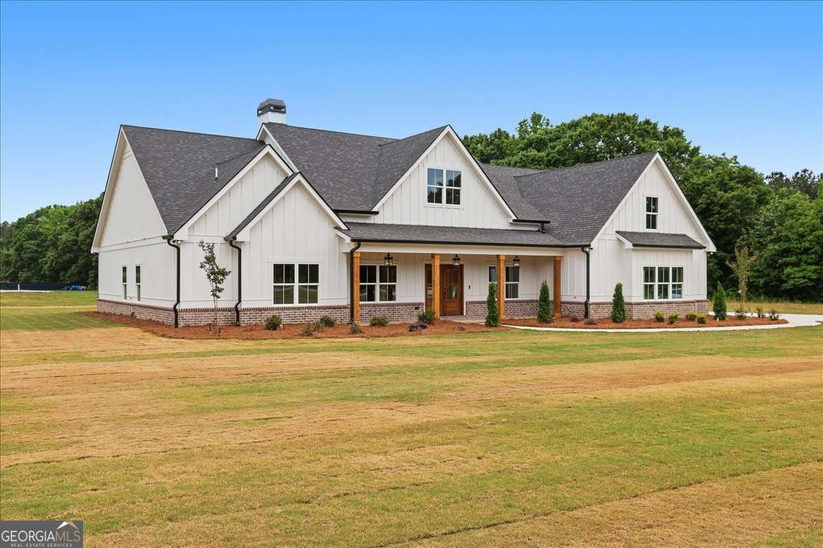 5 bedroom, 4.5 bathroom, 4,000 sq ft single family residence for sale at 1217 Pleasant Valley Road, Monroe, GA 30655 — photo 3