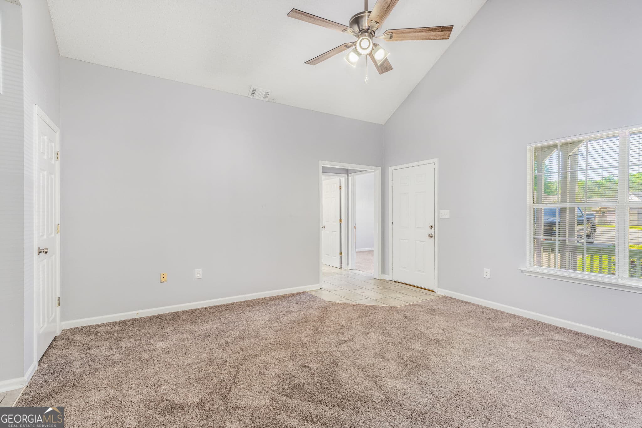 3 bedroom, 2 bathroom, 1,268 sq ft single family residence for sale at 213 Parklane Court, Macon, GA 31220 — photo 2