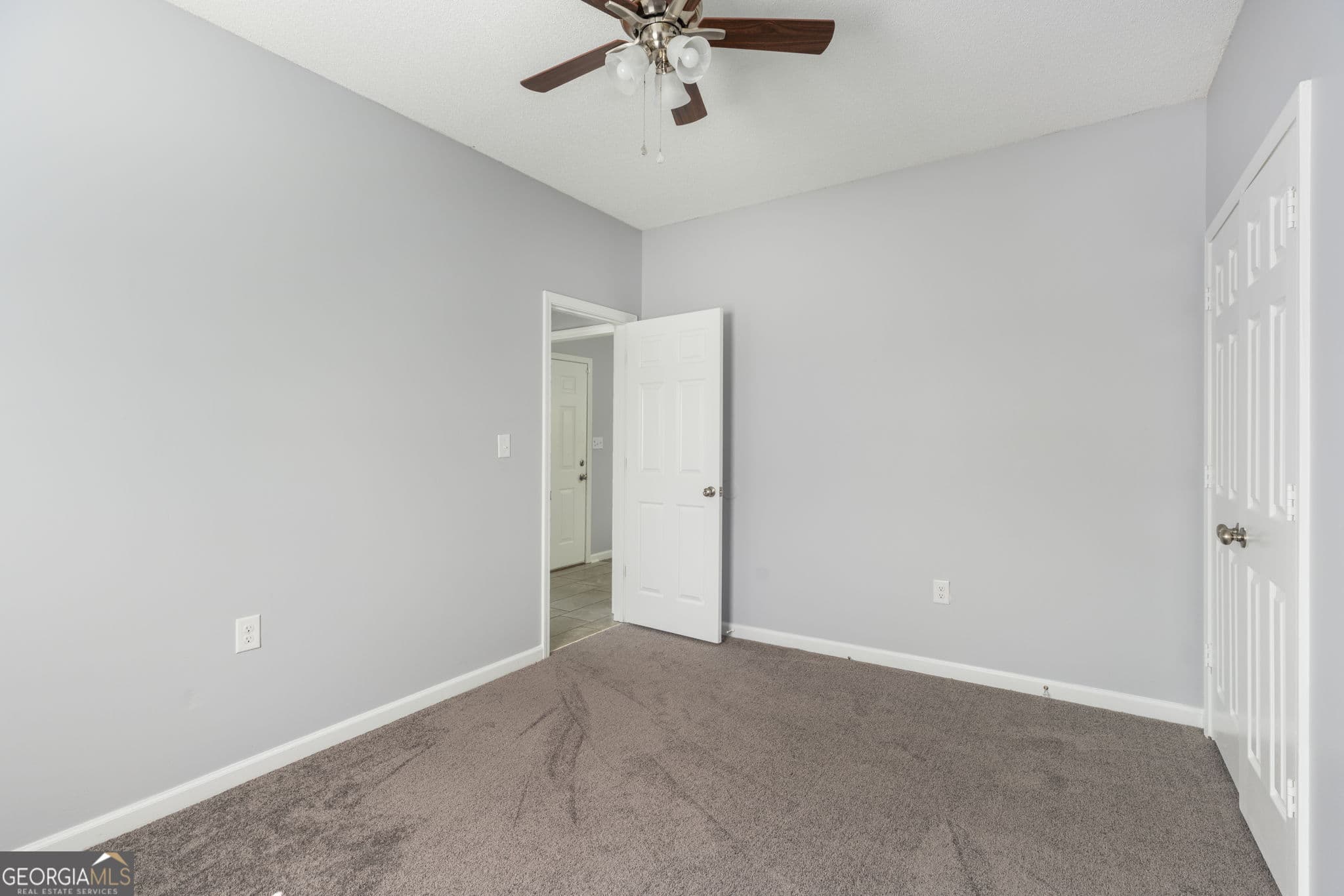 3 bedroom, 2 bathroom, 1,268 sq ft single family residence for sale at 213 Parklane Court, Macon, GA 31220 — photo 5