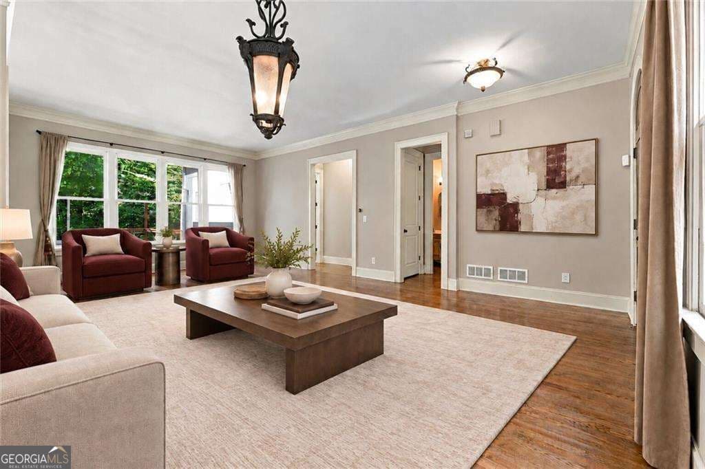 6 bedroom, 4.5 bathroom single family residence for sale at 3725 River Club Drive, Cumming, GA 30041 — photo 8