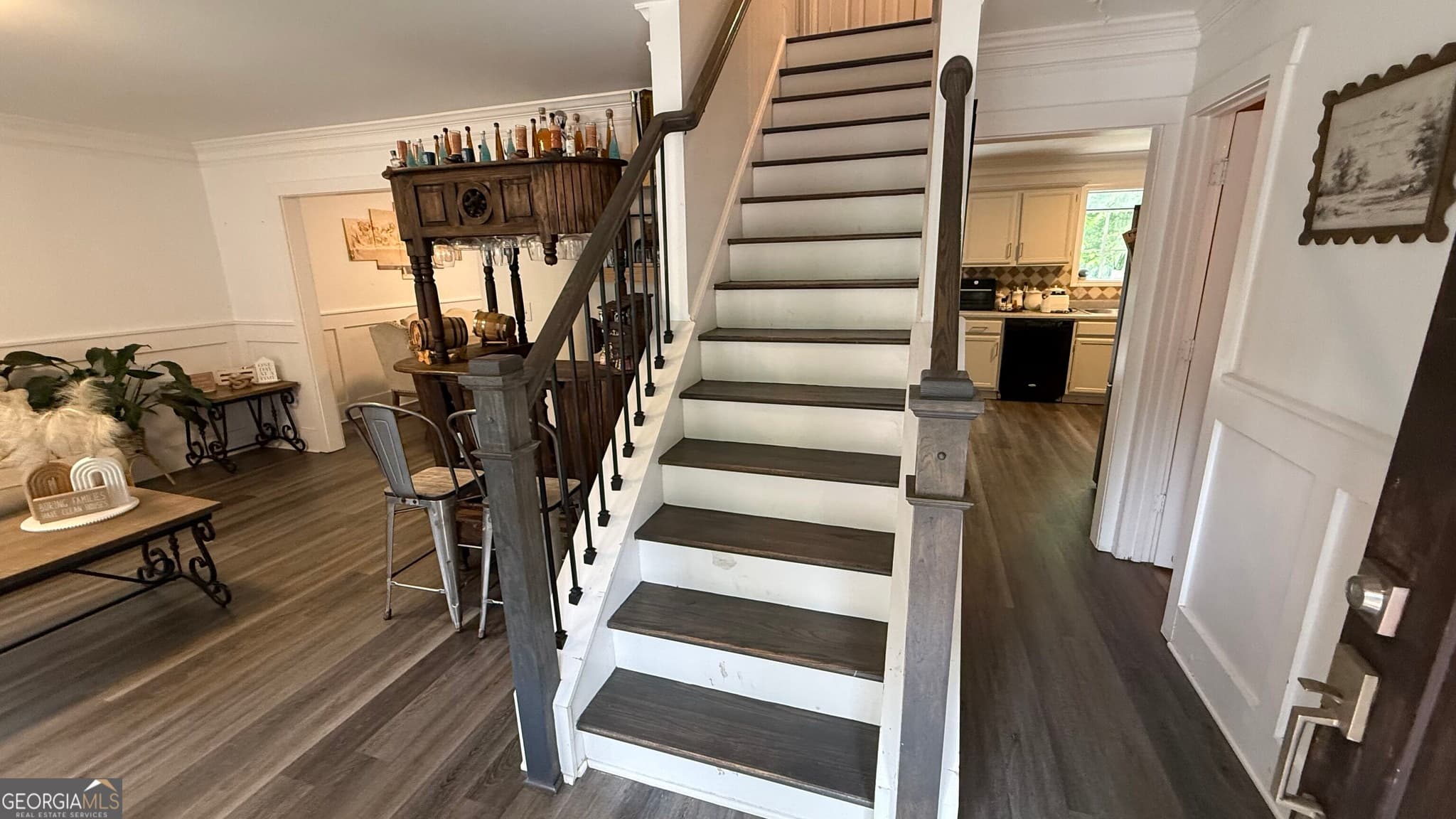 6 bedroom, 2.5 bathroom, 850 sq ft single family residence for sale at 4041 Brittan Glade Trail, Snellville, GA 30039 — photo 6