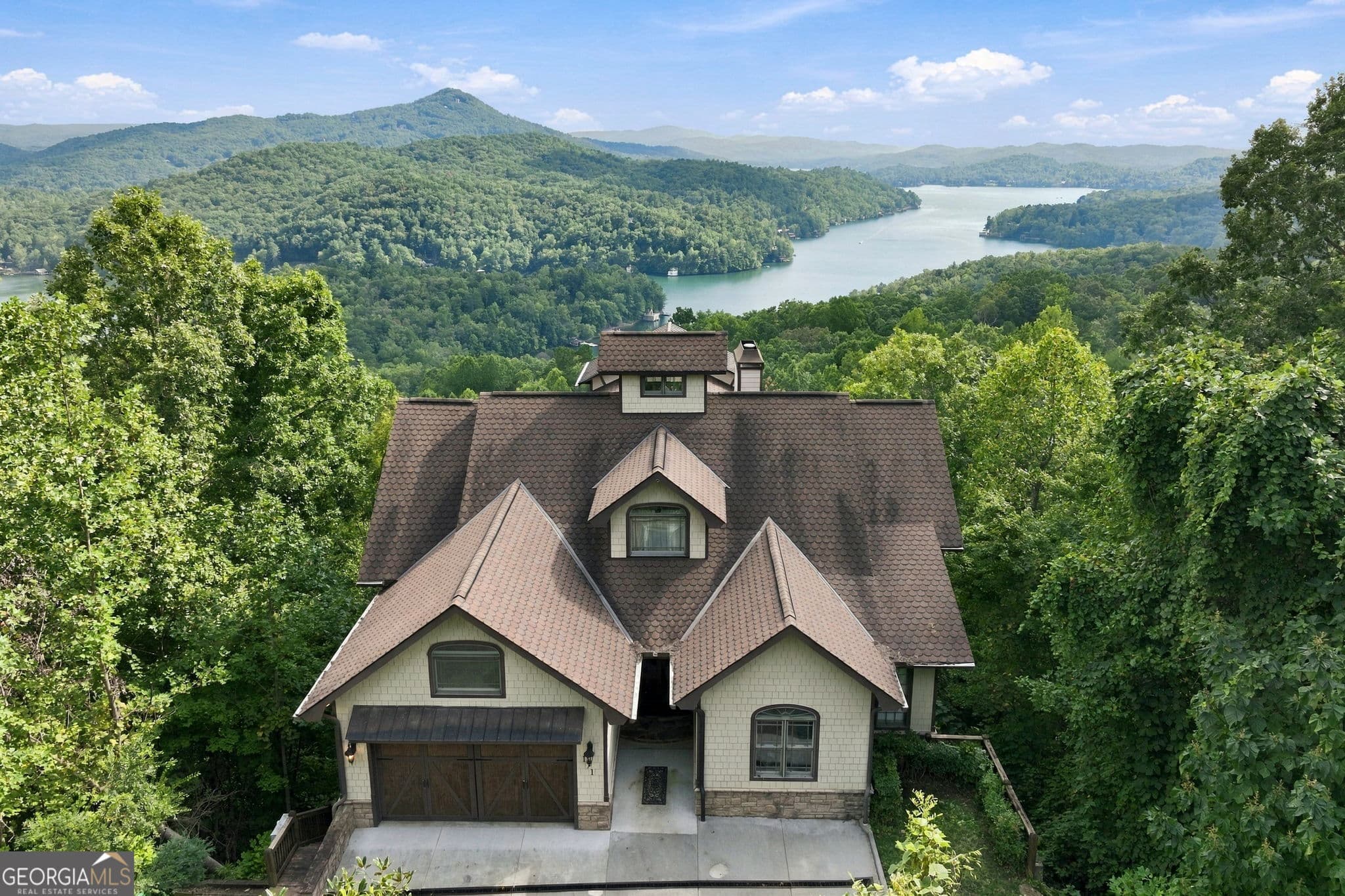 5 bedroom, 5.5 bathroom, 5,940 sq ft single family residence for sale at 171 High Pointe Drive, Clayton, GA 30525 — photo 7
