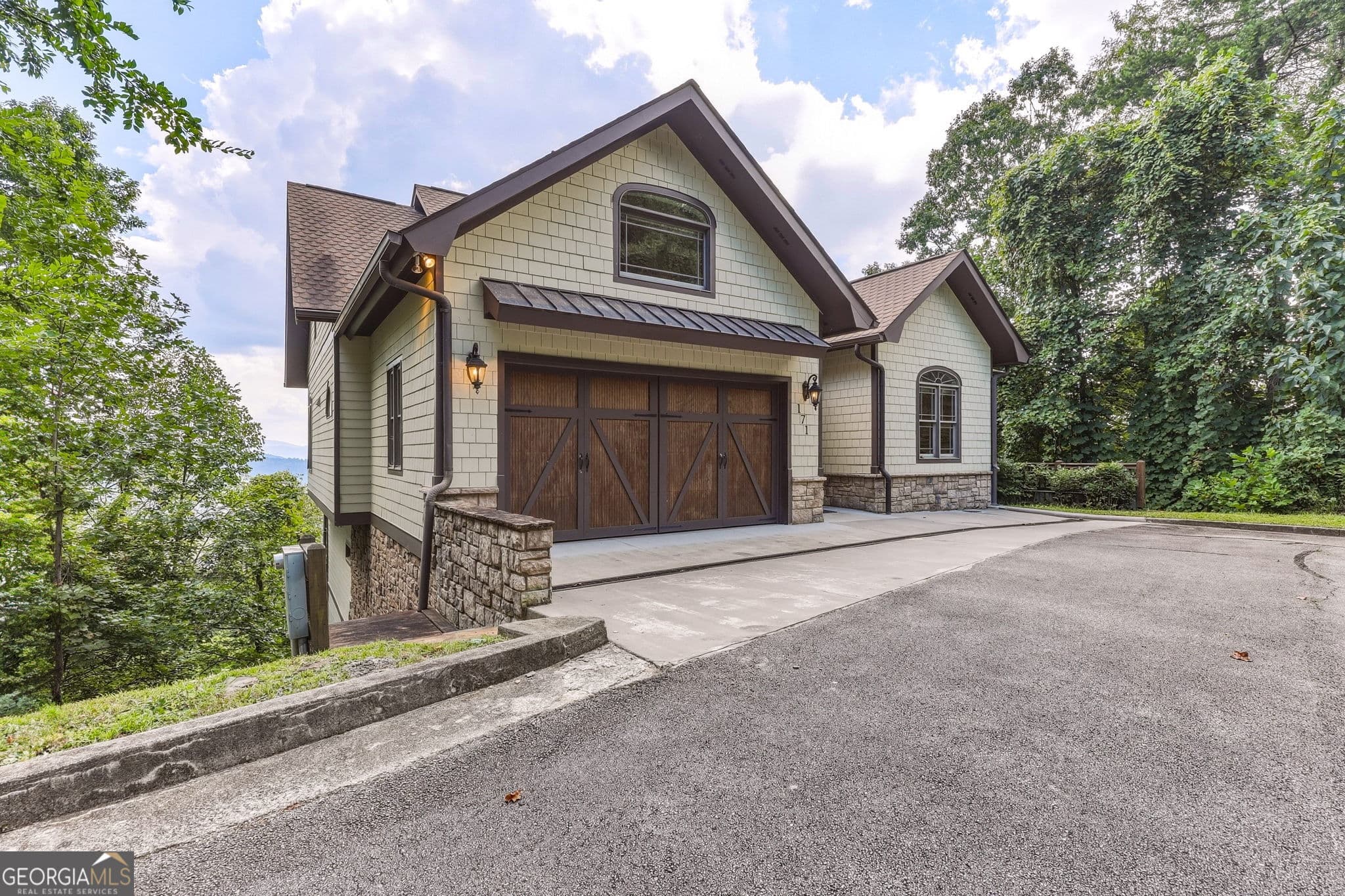 5 bedroom, 5.5 bathroom, 5,940 sq ft single family residence for sale at 171 High Pointe Drive, Clayton, GA 30525 — photo 5